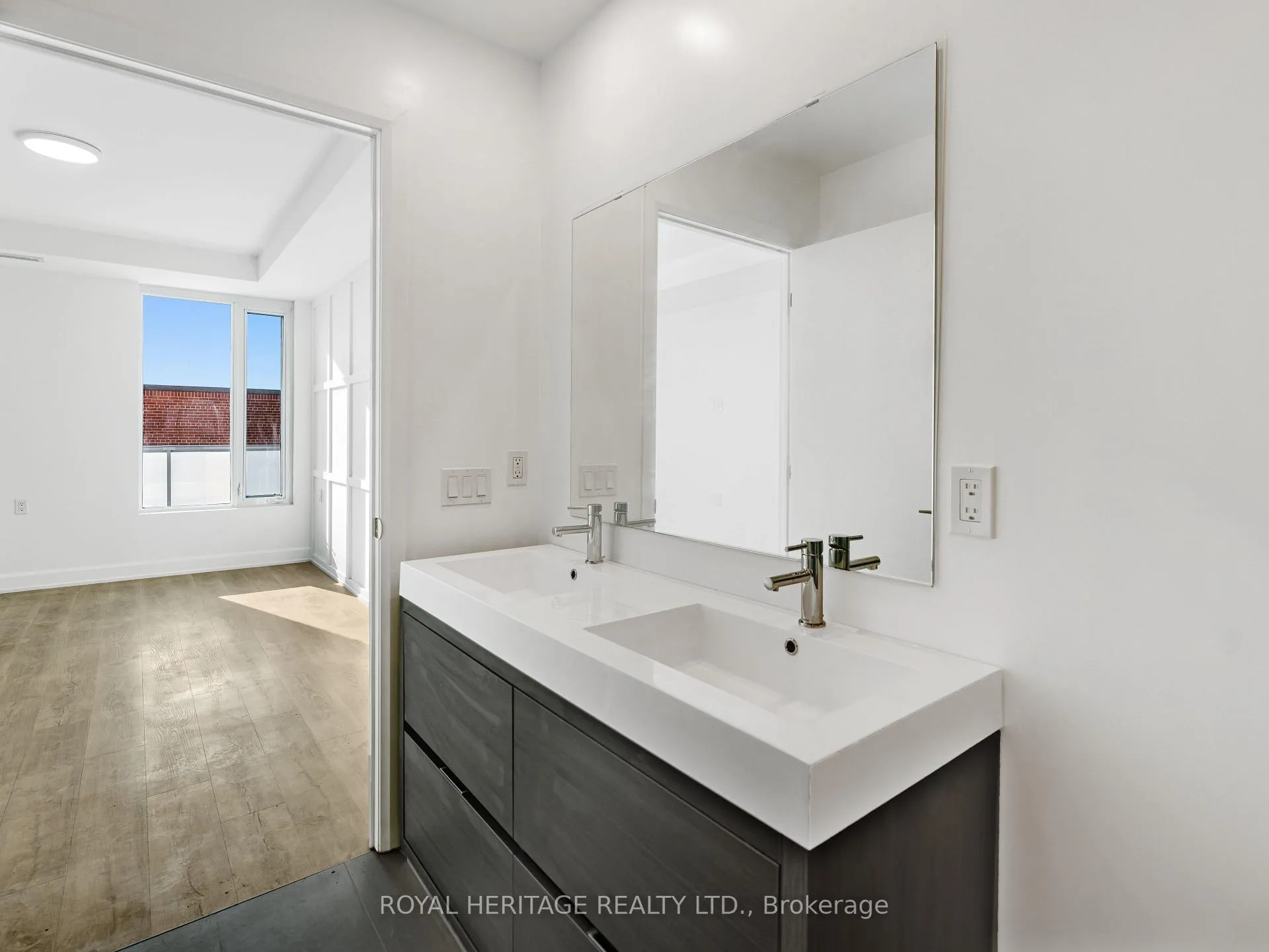 Photo 12 of Unit 201, 195 Hunter Street E, Peterborough, Ashburnham Ward 4 — HOMEH