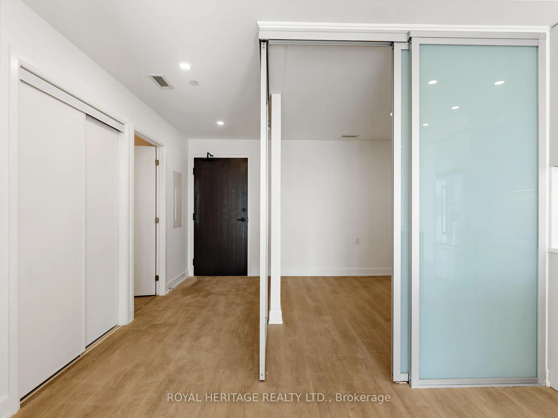 Photo 17 of Unit 201, 195 Hunter Street E, Peterborough, Ashburnham Ward 4 — HOMEH