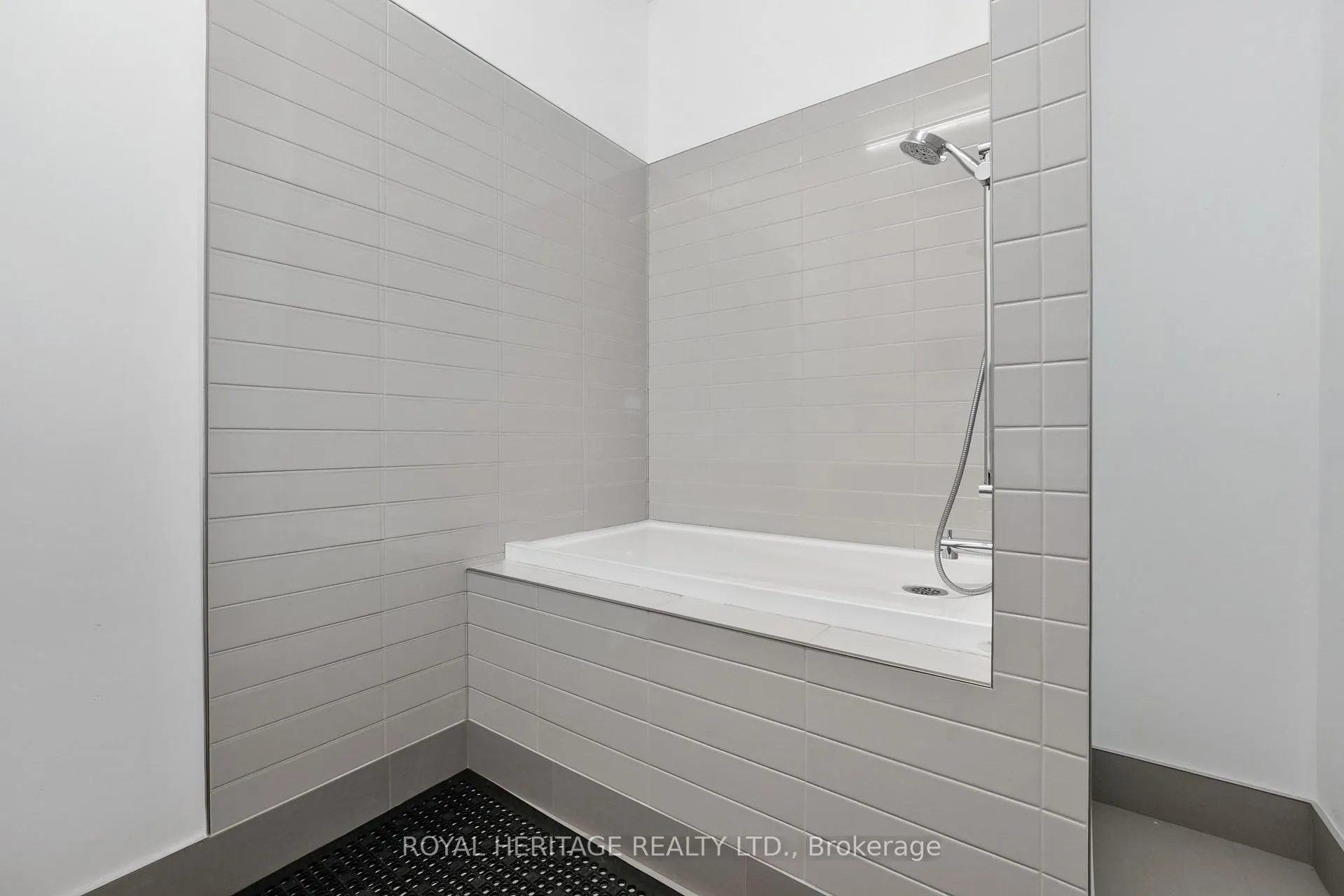 Photo 26 of Unit 201, 195 Hunter Street E, Peterborough, Ashburnham Ward 4 — HOMEH