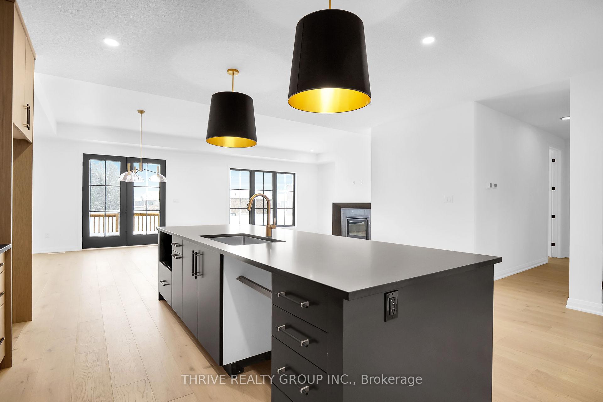 Photo 10 of 14 Aspen Circle, Thames Centre, Rural Thames Centre — HOMEH