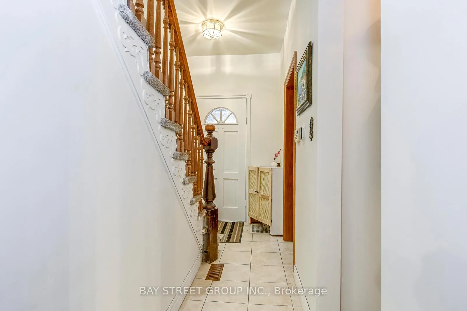 Photo 2 of 162 Prospect Street S, Hamilton, Blakeley — HOMEH