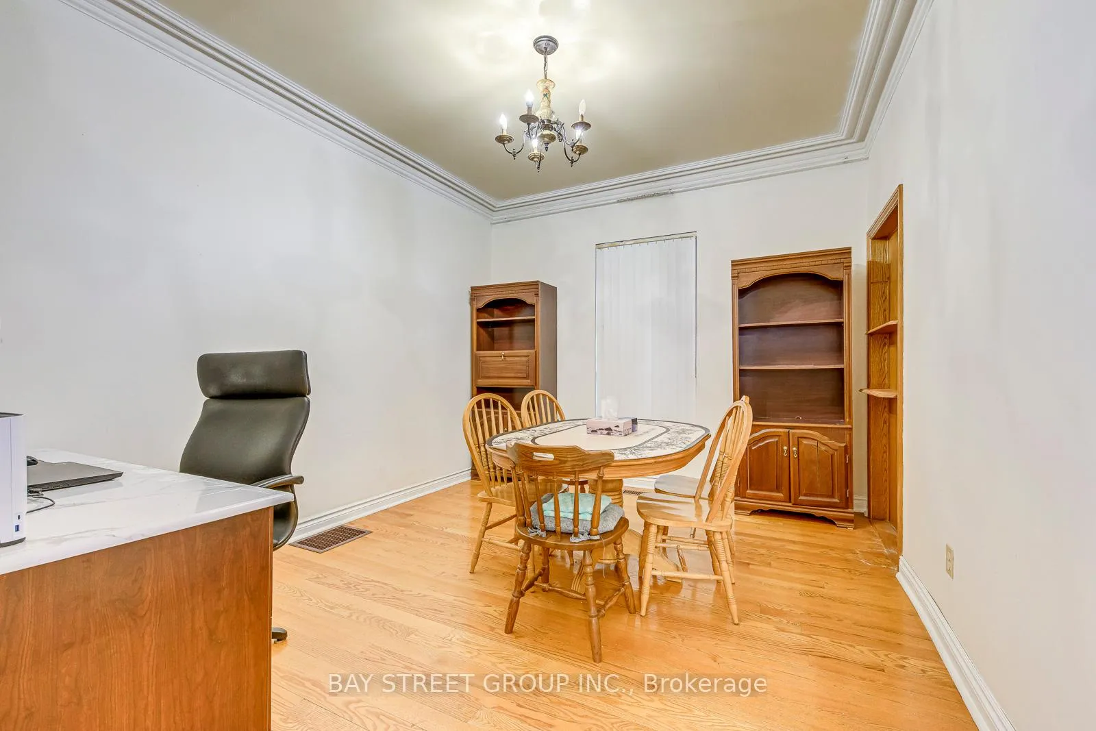 Photo 6 of 162 Prospect Street S, Hamilton, Blakeley — HOMEH
