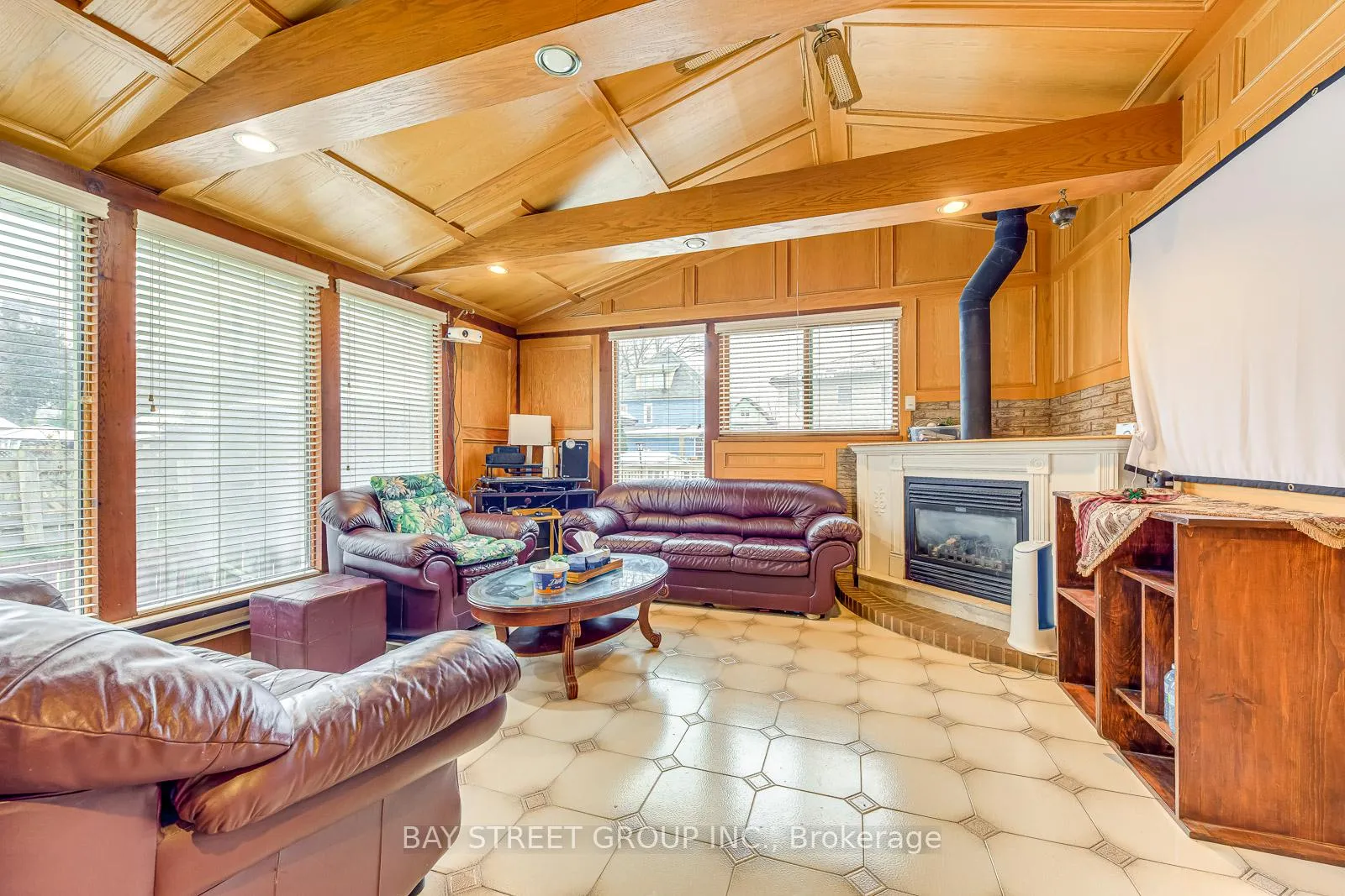 Photo 10 of 162 Prospect Street S, Hamilton, Blakeley — HOMEH