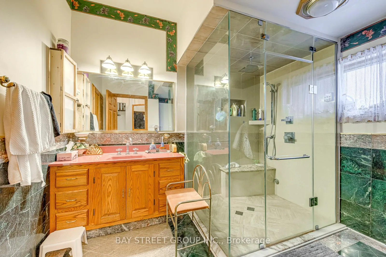 Photo 14 of 162 Prospect Street S, Hamilton, Blakeley — HOMEH