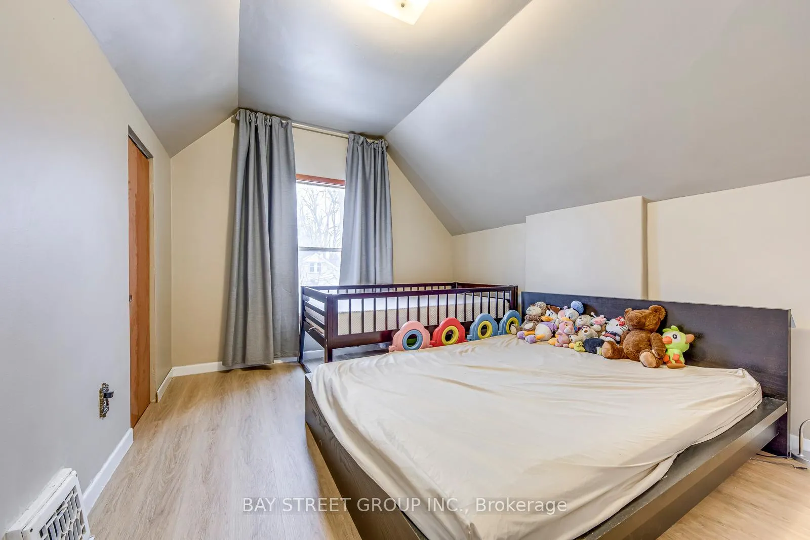 Photo 24 of 162 Prospect Street S, Hamilton, Blakeley — HOMEH