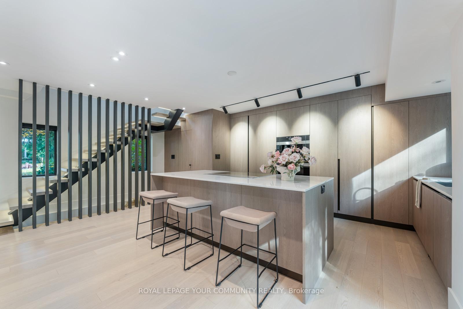 Photo 9 of 37 Kimbark Boulevard, Toronto, Lawrence Park South — HOMEH