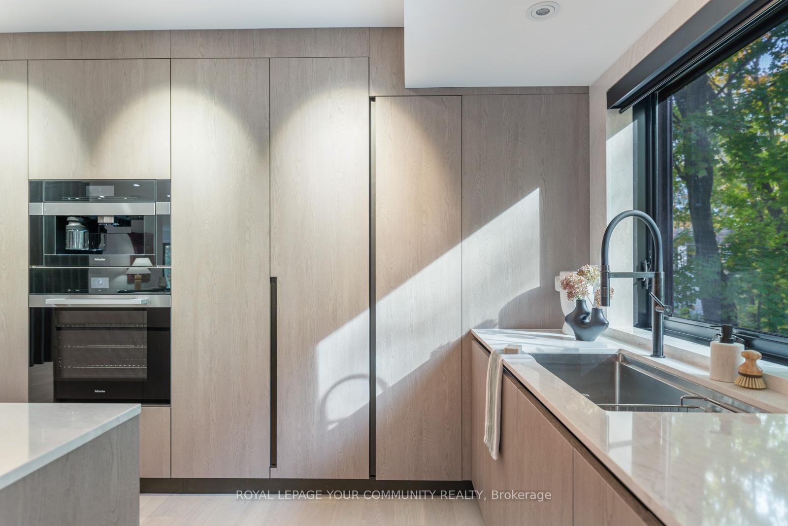 Photo 10 of 37 Kimbark Boulevard, Toronto, Lawrence Park South — HOMEH