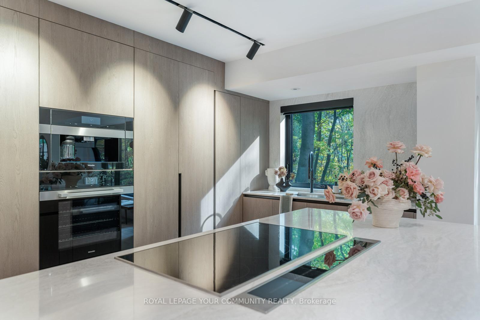 Photo 12 of 37 Kimbark Boulevard, Toronto, Lawrence Park South — HOMEH