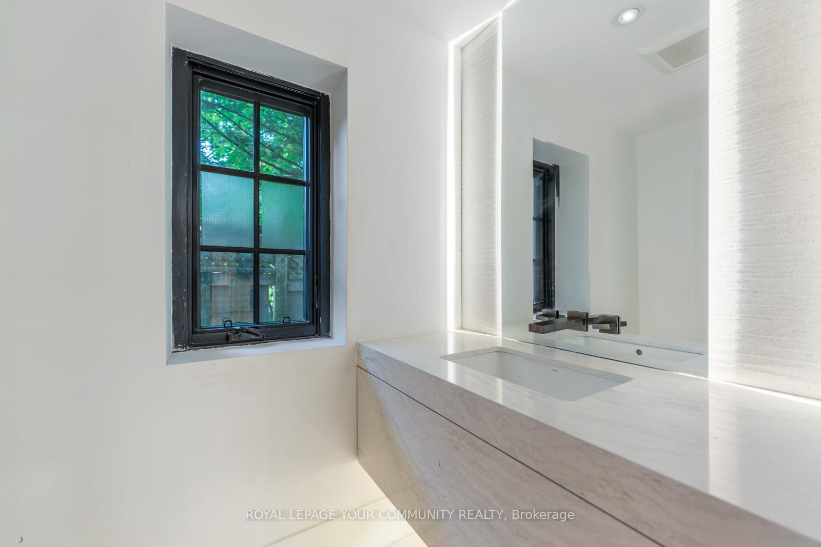 Photo 16 of 37 Kimbark Boulevard, Toronto, Lawrence Park South — HOMEH