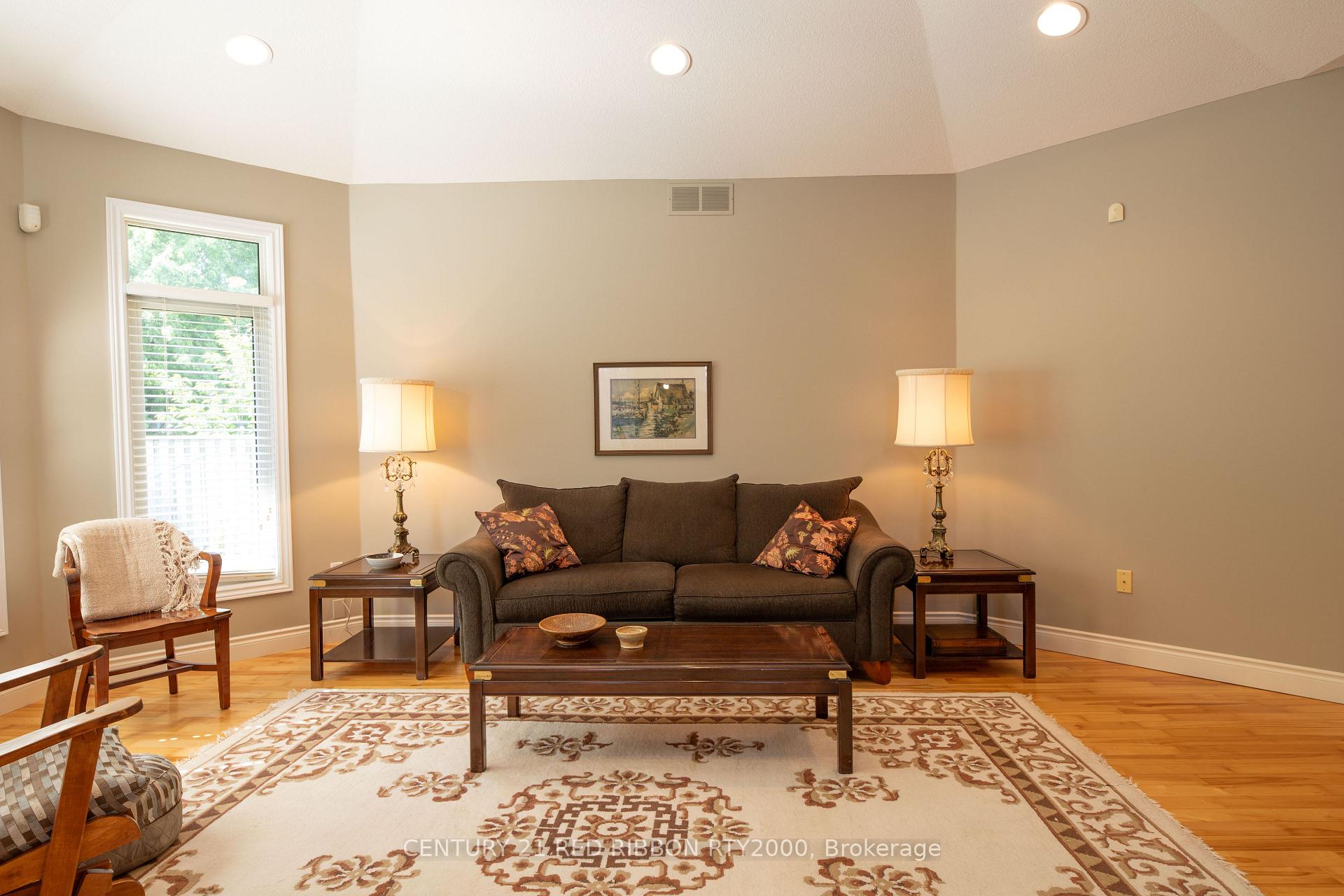 Photo 6 of 258 Deruiter Drive, Strathroy-Caradoc, NE — HOMEH