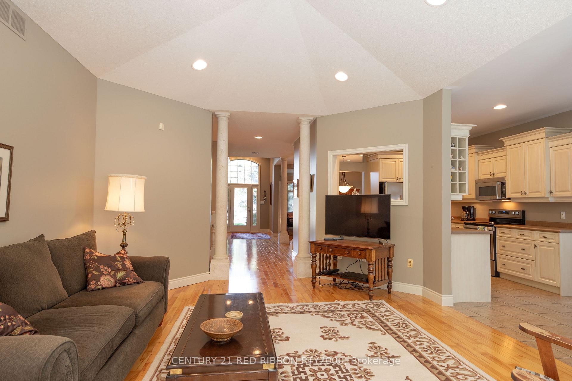 Photo 7 of 258 Deruiter Drive, Strathroy-Caradoc, NE — HOMEH
