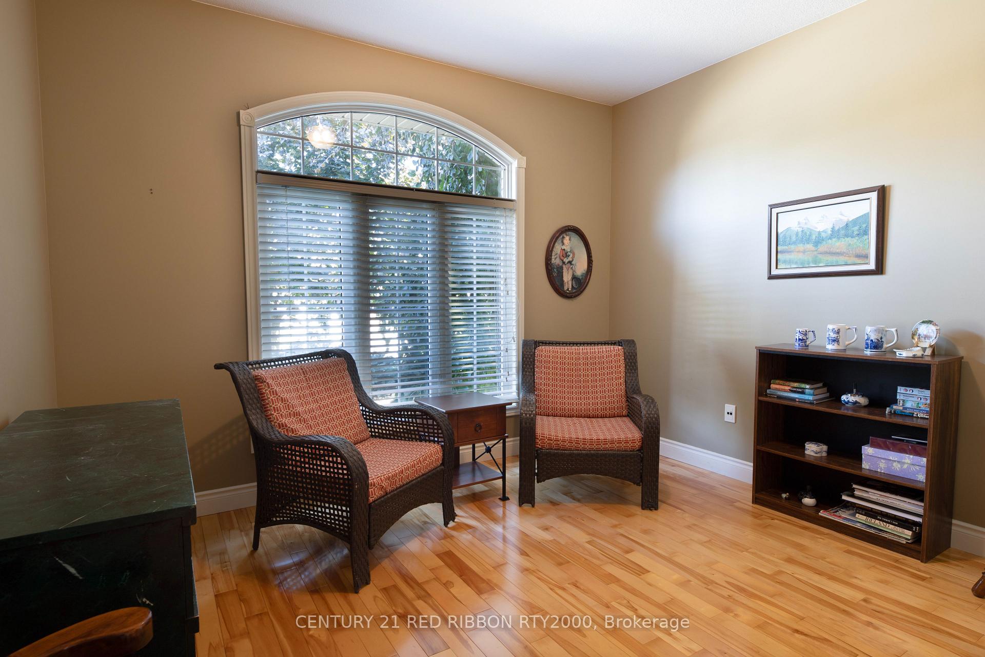 Photo 13 of 258 Deruiter Drive, Strathroy-Caradoc, NE — HOMEH