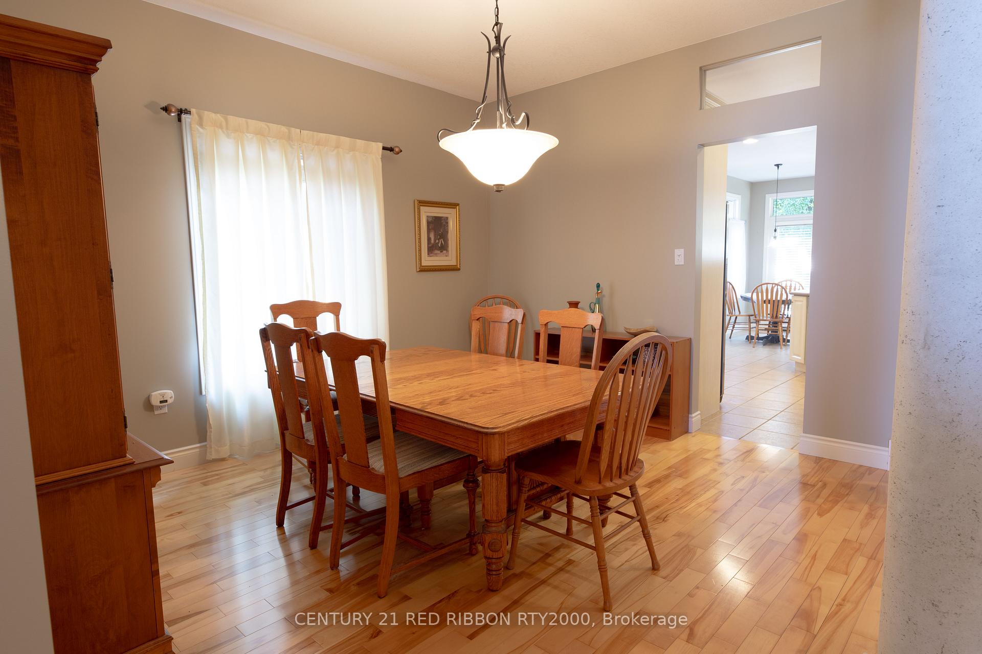 Photo 16 of 258 Deruiter Drive, Strathroy-Caradoc, NE — HOMEH