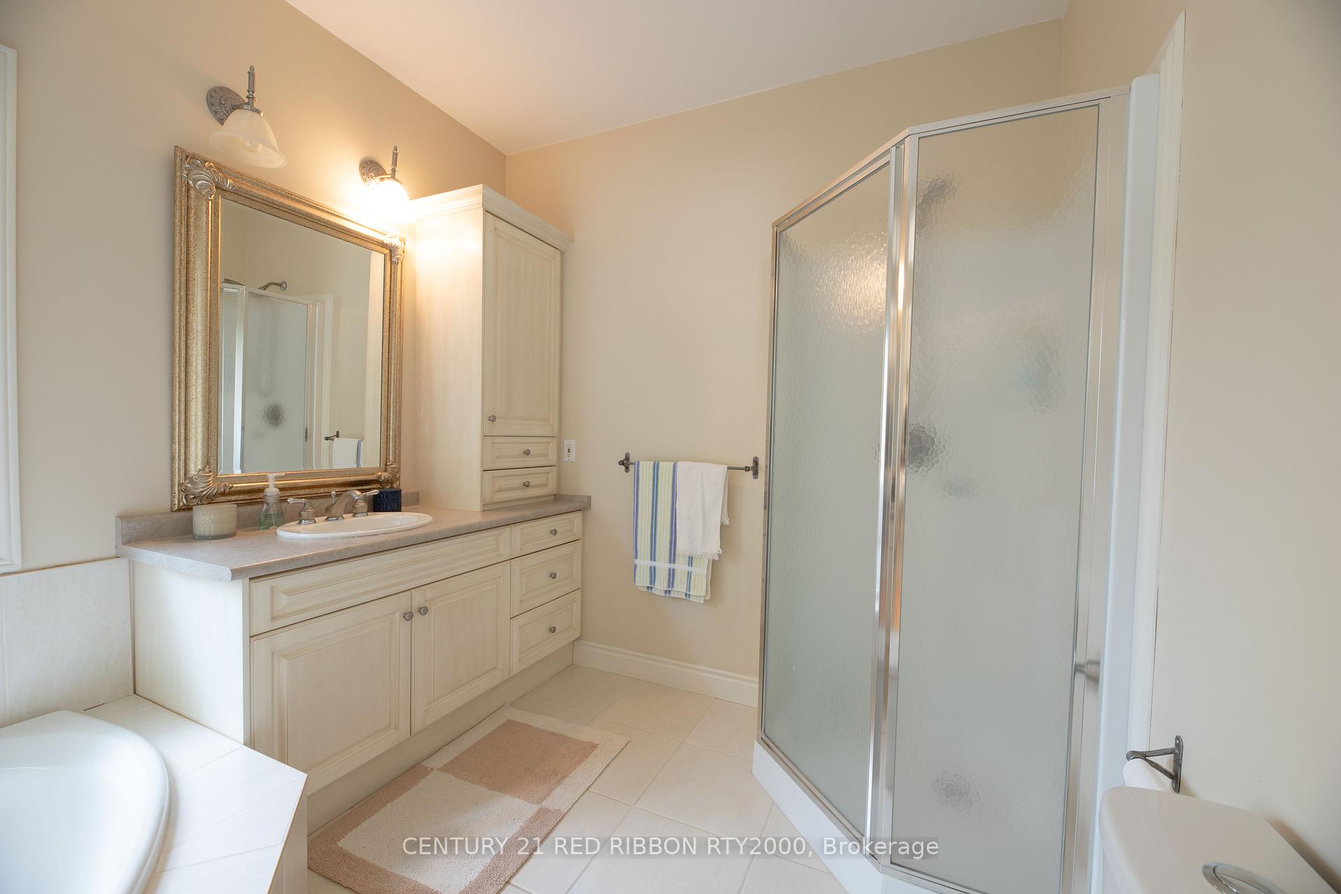Photo 20 of 258 Deruiter Drive, Strathroy-Caradoc, NE — HOMEH