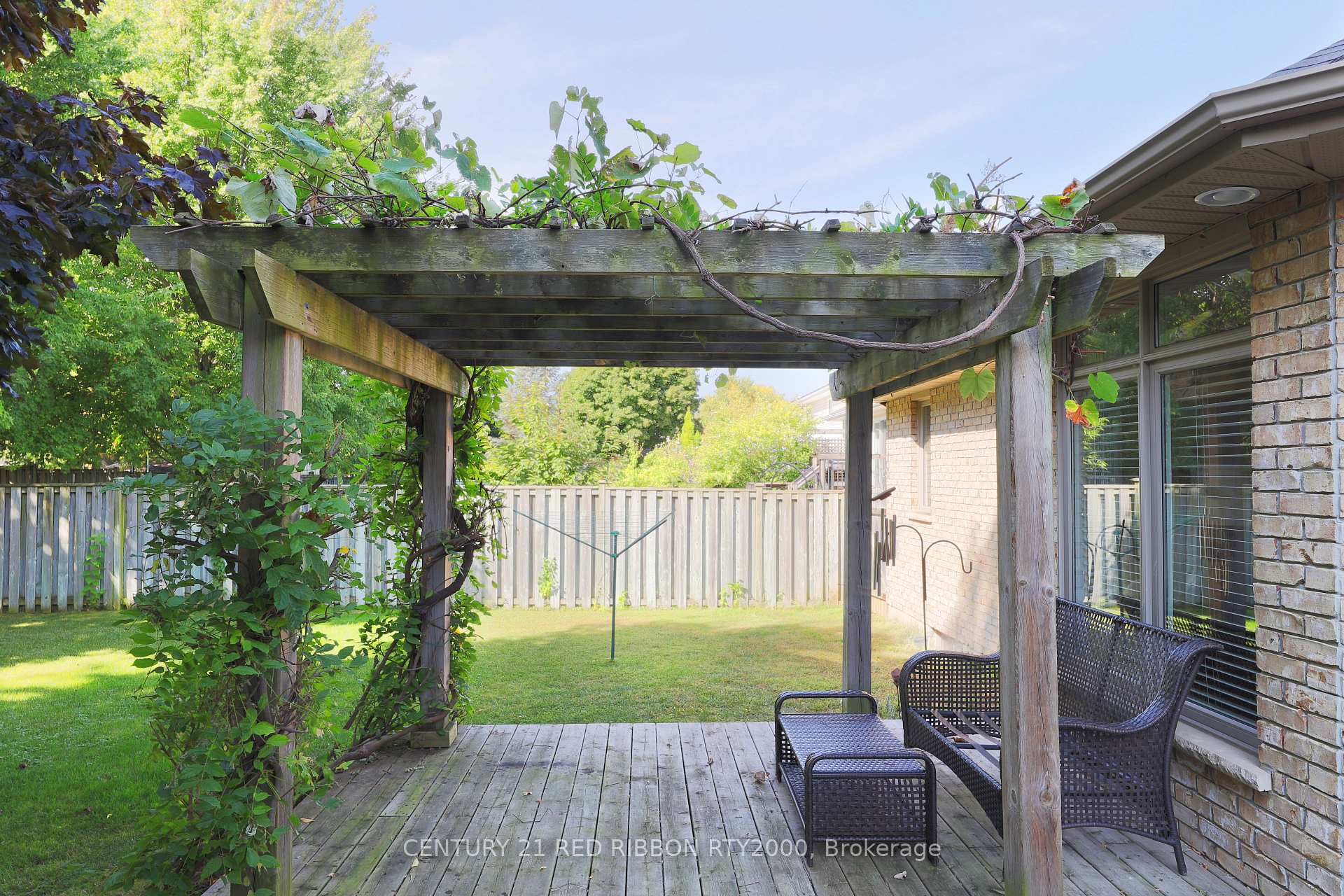 Photo 40 of 258 Deruiter Drive, Strathroy-Caradoc, NE — HOMEH