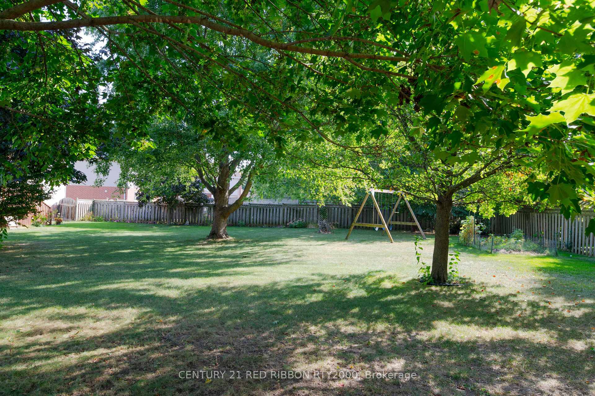 Photo 43 of 258 Deruiter Drive, Strathroy-Caradoc, NE — HOMEH