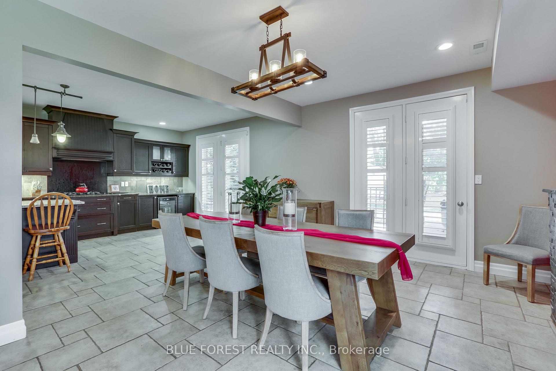 Photo 13 of 28 Golf Drive, Thames Centre, Nilestown — HOMEH