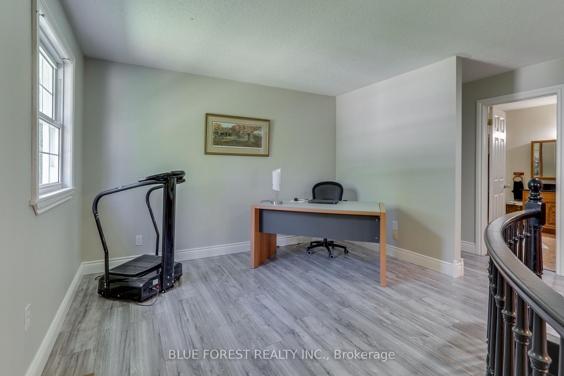 Photo 17 of 28 Golf Drive, Thames Centre, Nilestown — HOMEH