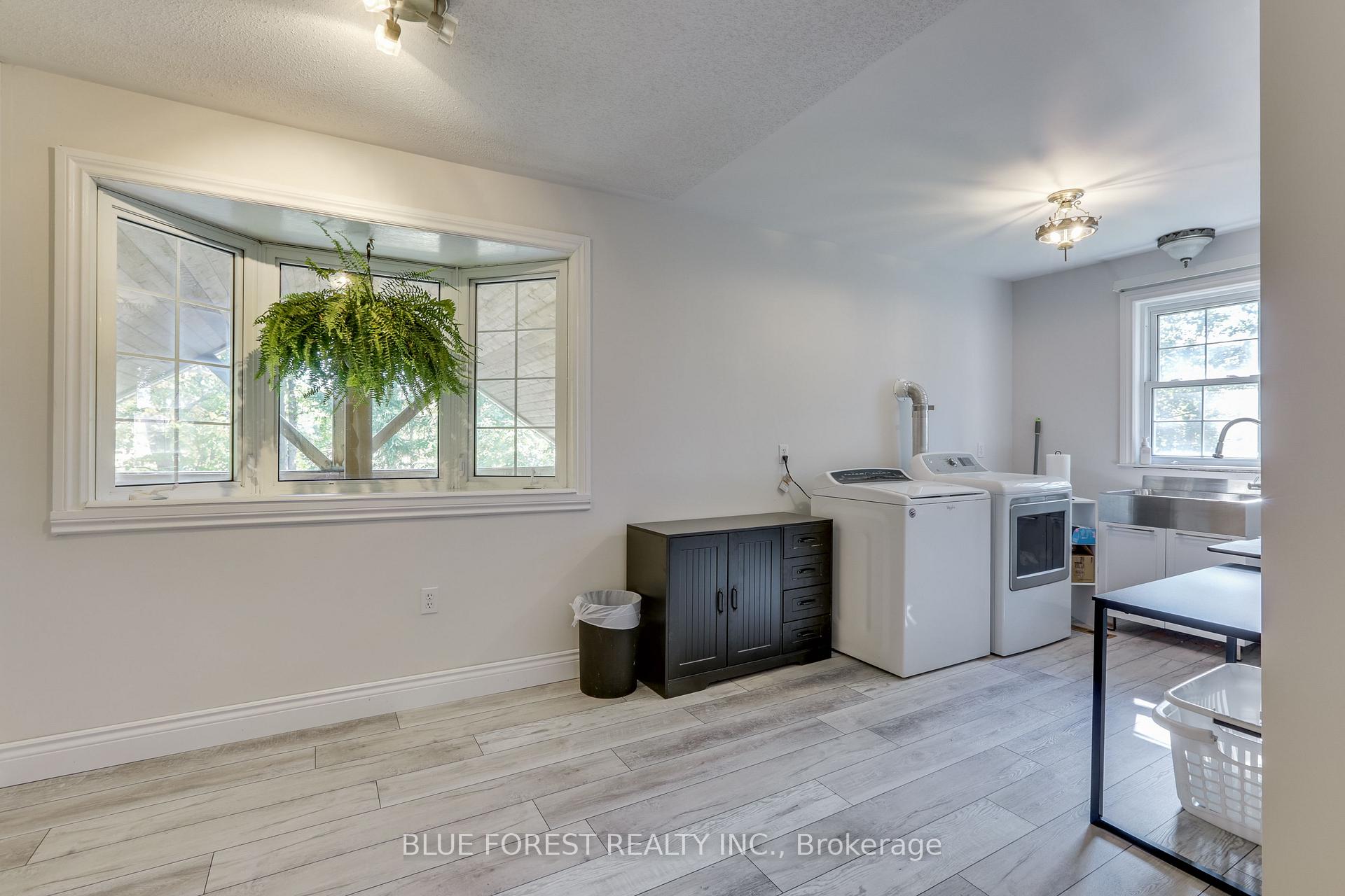 Photo 28 of 28 Golf Drive, Thames Centre, Nilestown — HOMEH