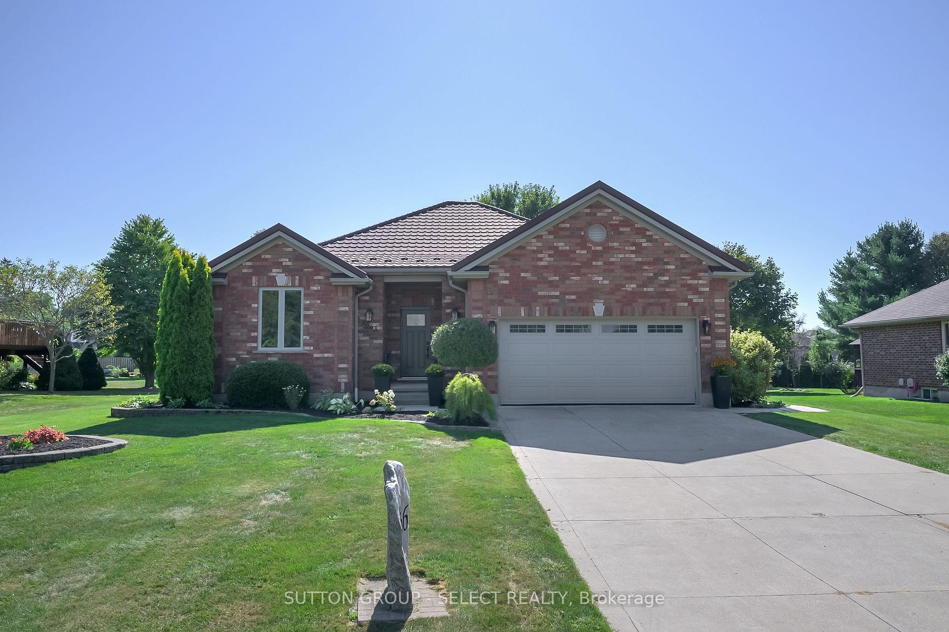Photo 1 of 8663 Parkhouse Drive, Strathroy-Caradoc, Mount Brydges — HOMEH