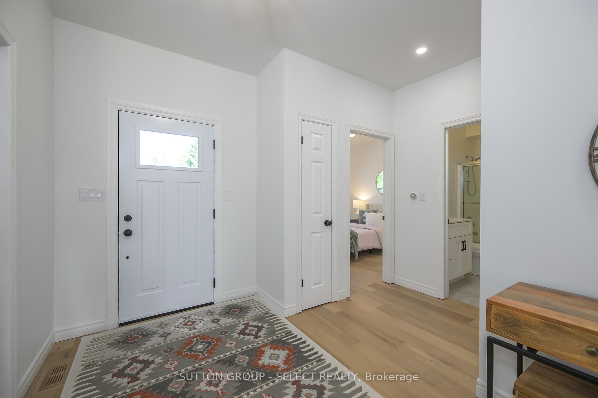 Photo 3 of 8663 Parkhouse Drive, Strathroy-Caradoc, Mount Brydges — HOMEH