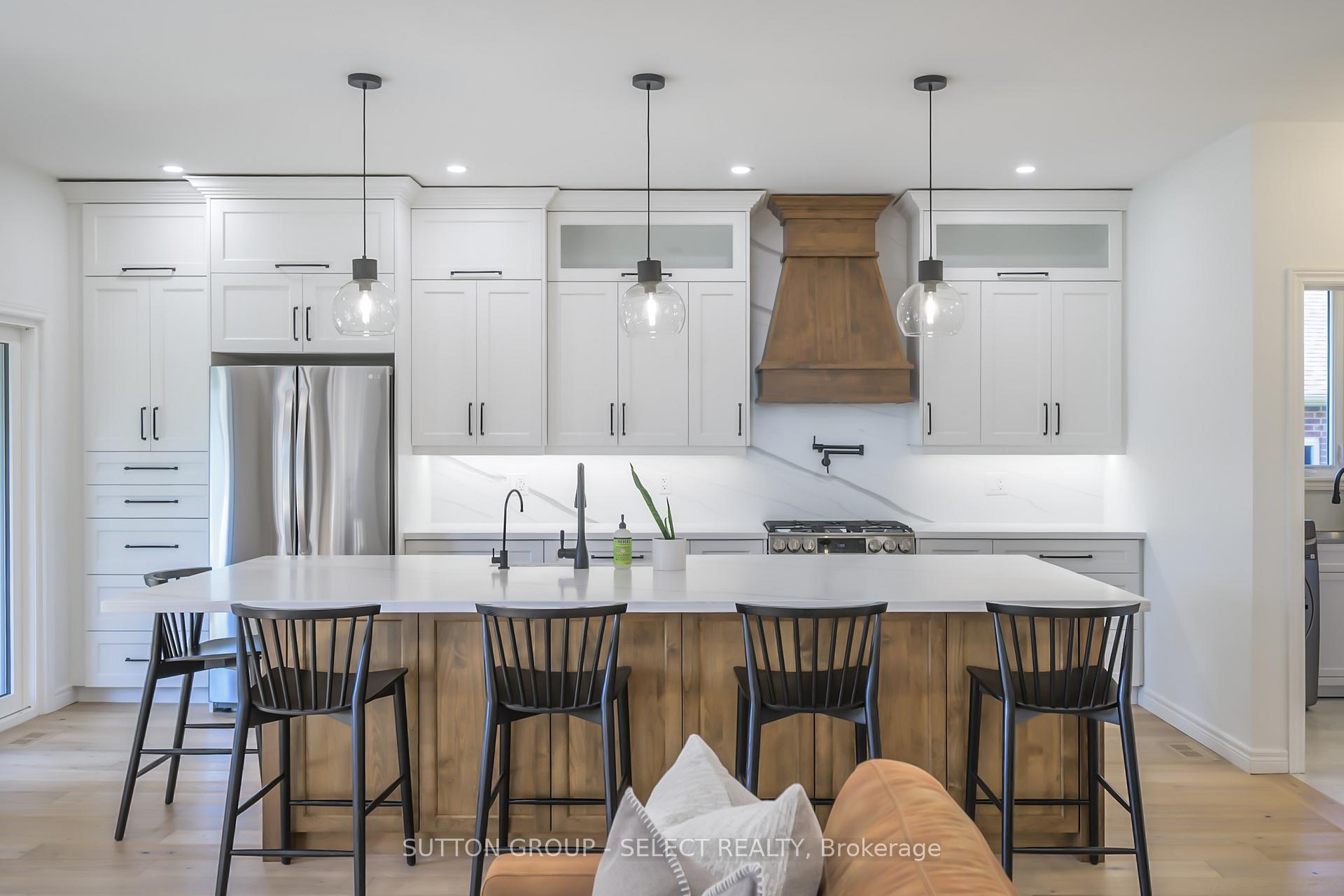 Photo 14 of 8663 Parkhouse Drive, Strathroy-Caradoc, Mount Brydges — HOMEH