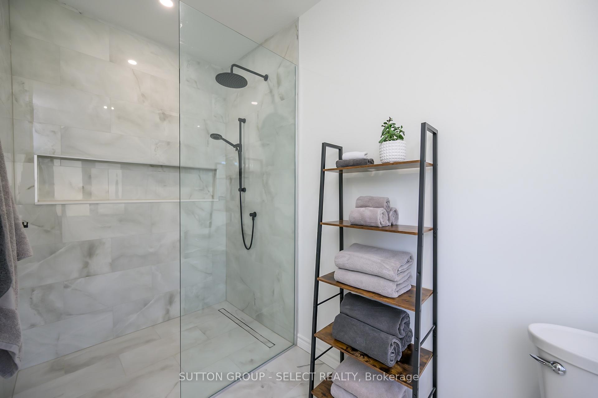 Photo 19 of 8663 Parkhouse Drive, Strathroy-Caradoc, Mount Brydges — HOMEH
