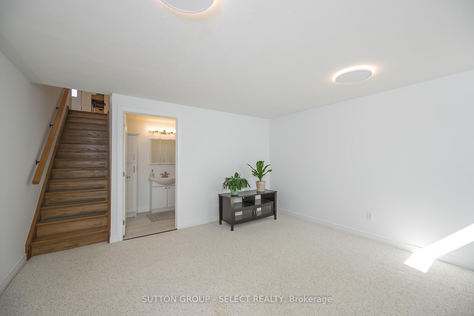 Photo 26 of 8663 Parkhouse Drive, Strathroy-Caradoc, Mount Brydges — HOMEH