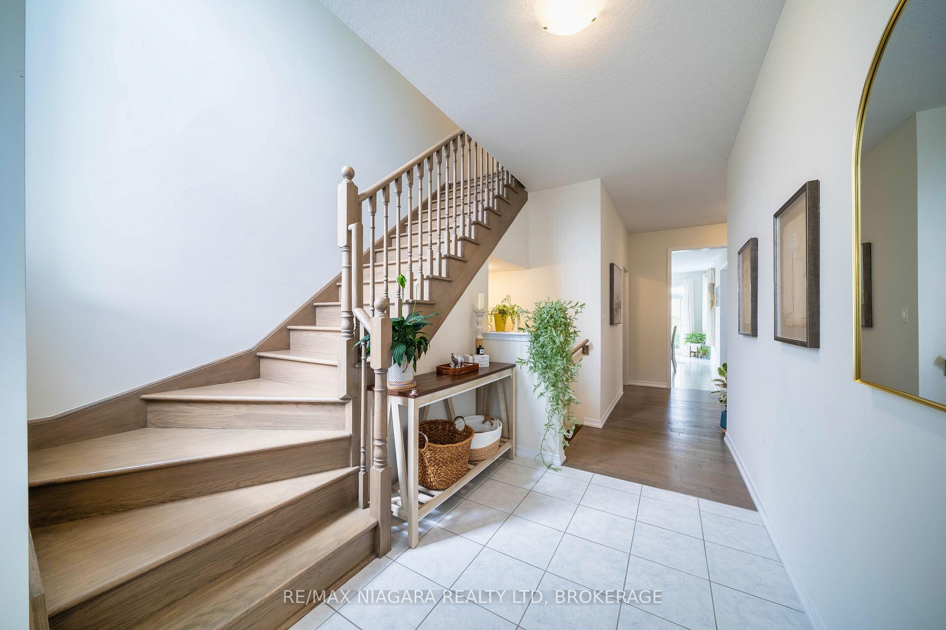 Photo 7 of 5 Steven Drive, Thorold, Hurricane/Merrittville — HOMEH