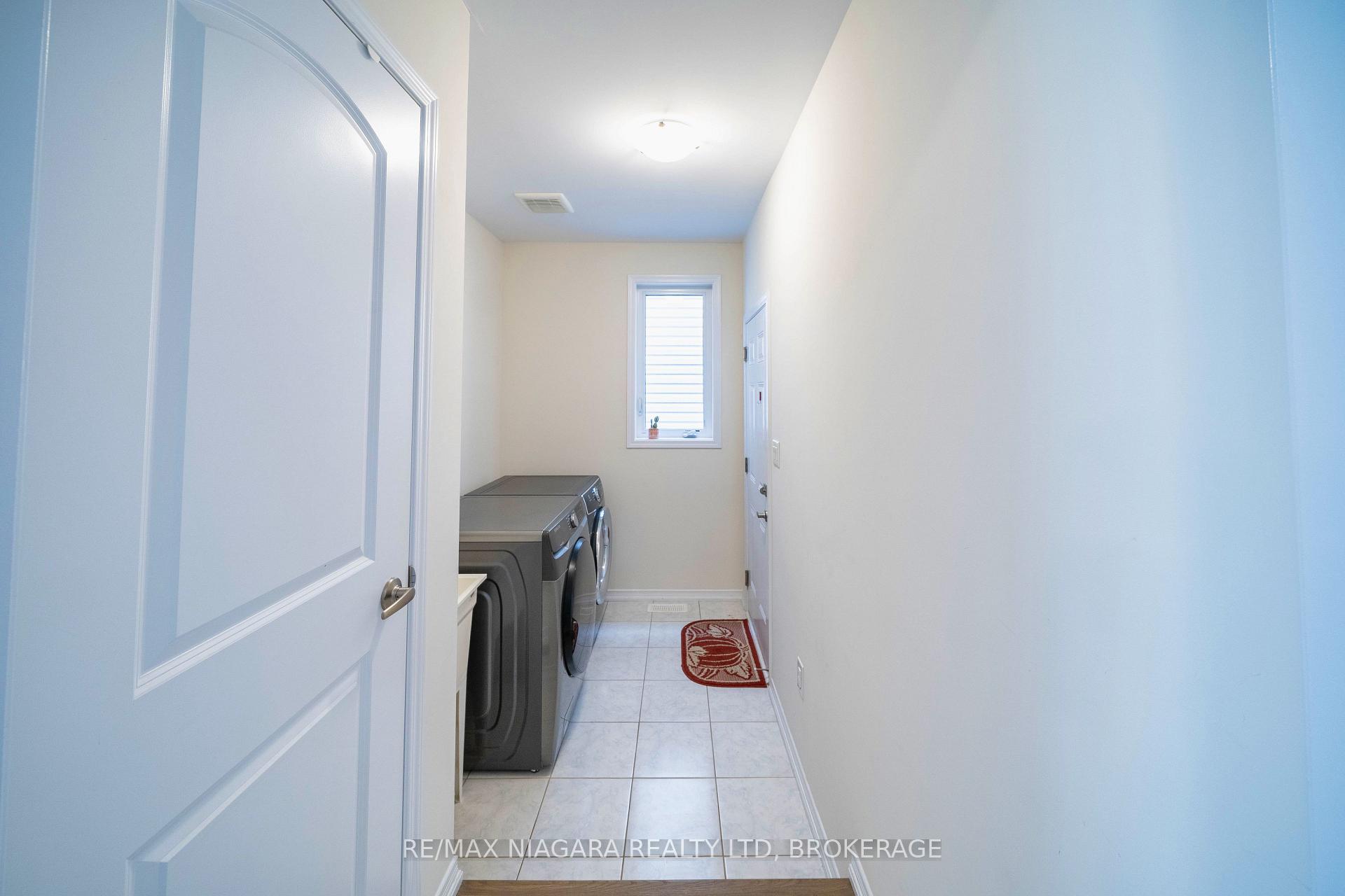 Photo 9 of 5 Steven Drive, Thorold, Hurricane/Merrittville — HOMEH