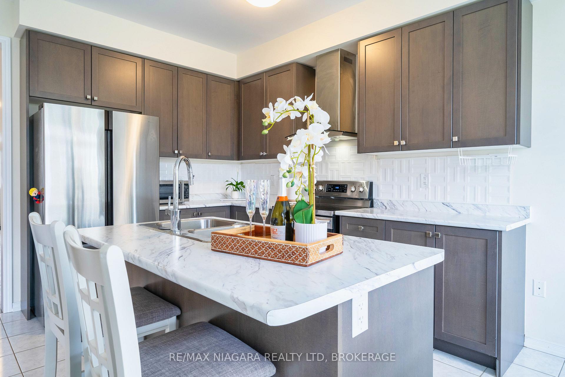Photo 15 of 5 Steven Drive, Thorold, Hurricane/Merrittville — HOMEH