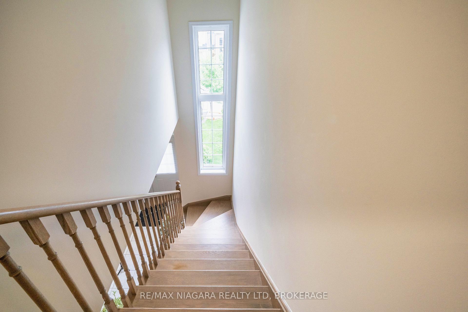 Photo 21 of 5 Steven Drive, Thorold, Hurricane/Merrittville — HOMEH