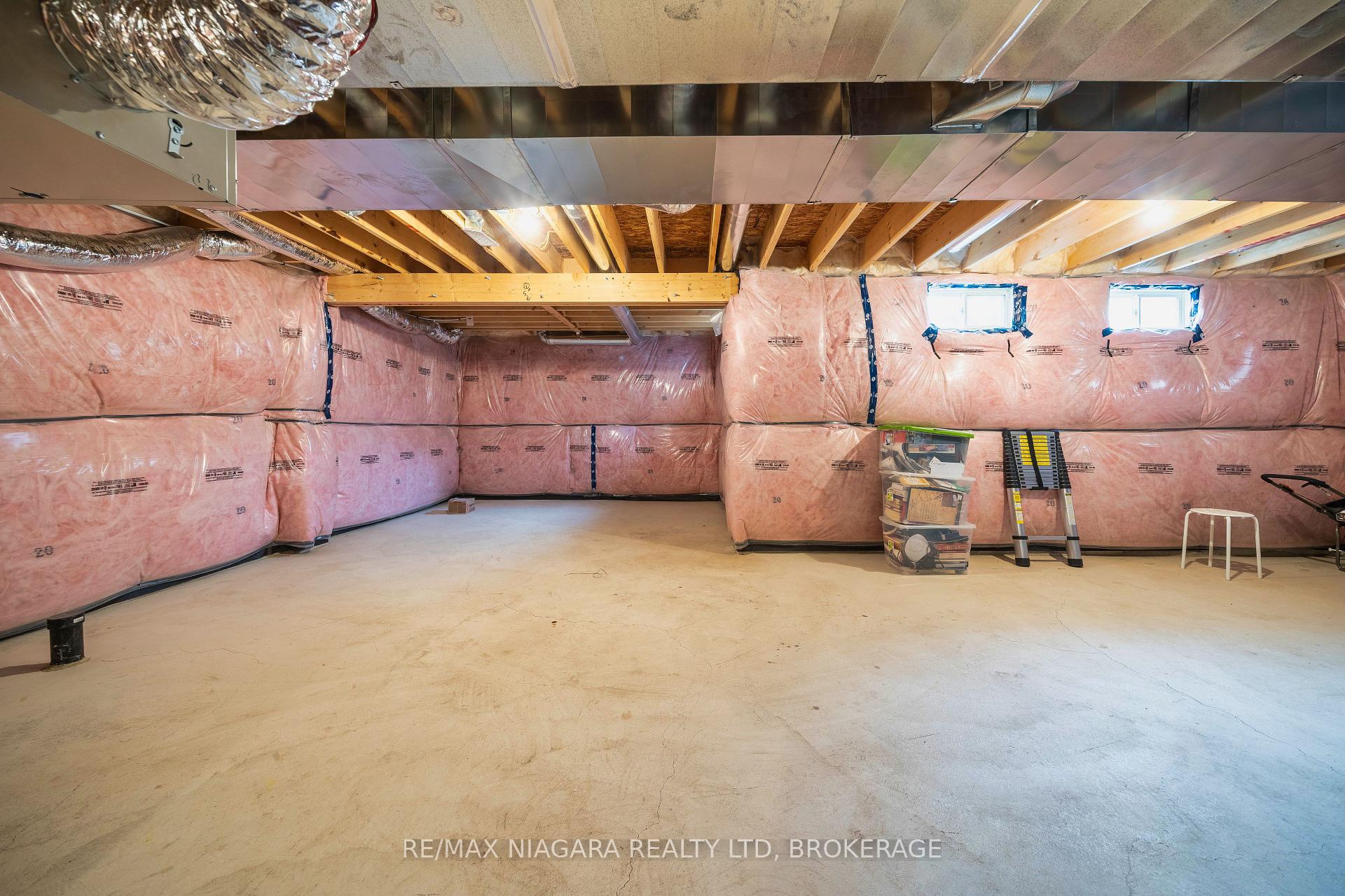 Photo 41 of 5 Steven Drive, Thorold, Hurricane/Merrittville — HOMEH