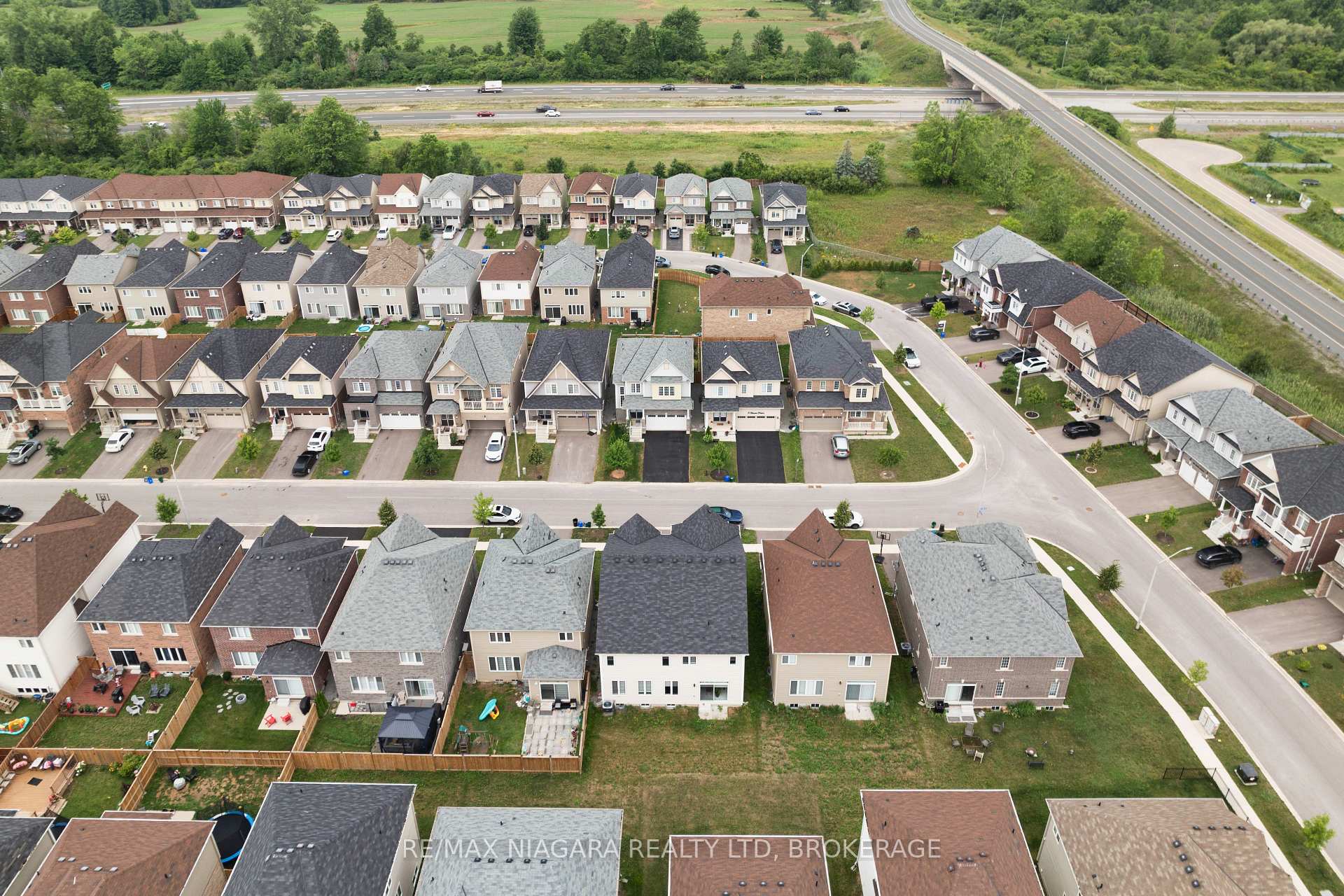 Photo 50 of 5 Steven Drive, Thorold, Hurricane/Merrittville — HOMEH