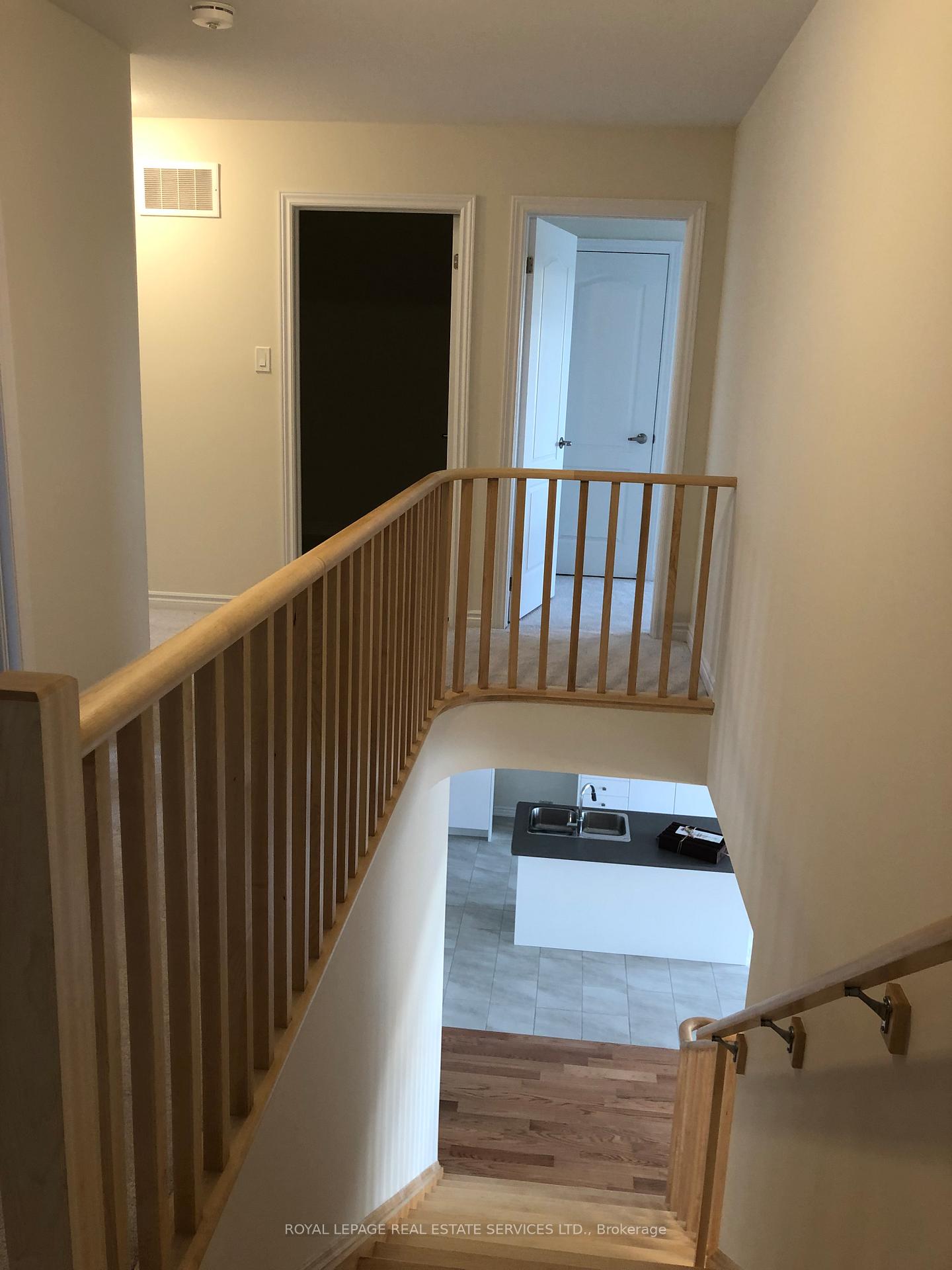 Photo 12 of 96 Explorer Way, Thorold, Rolling Meadows — HOMEH