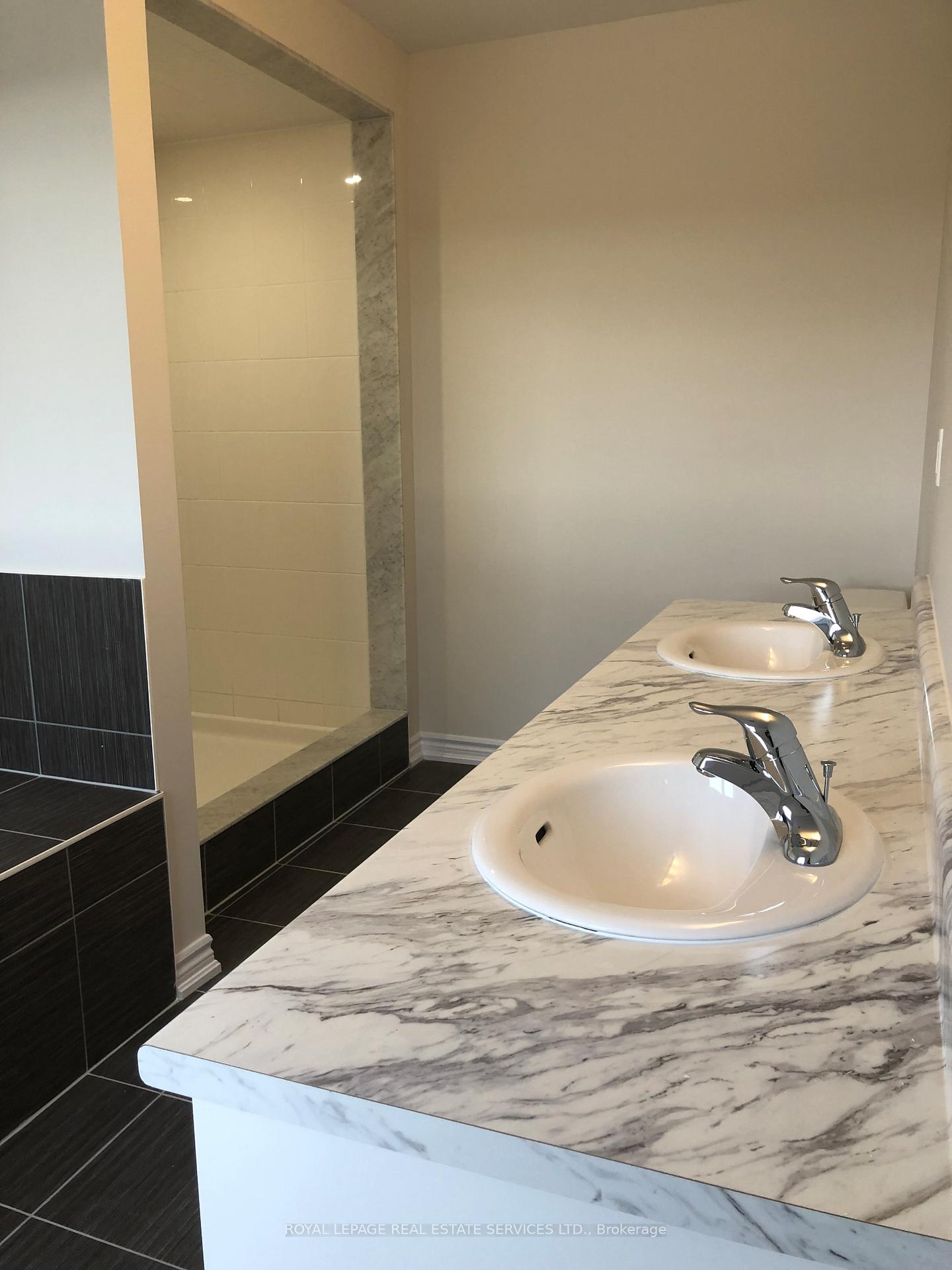 Photo 24 of 96 Explorer Way, Thorold, Rolling Meadows — HOMEH