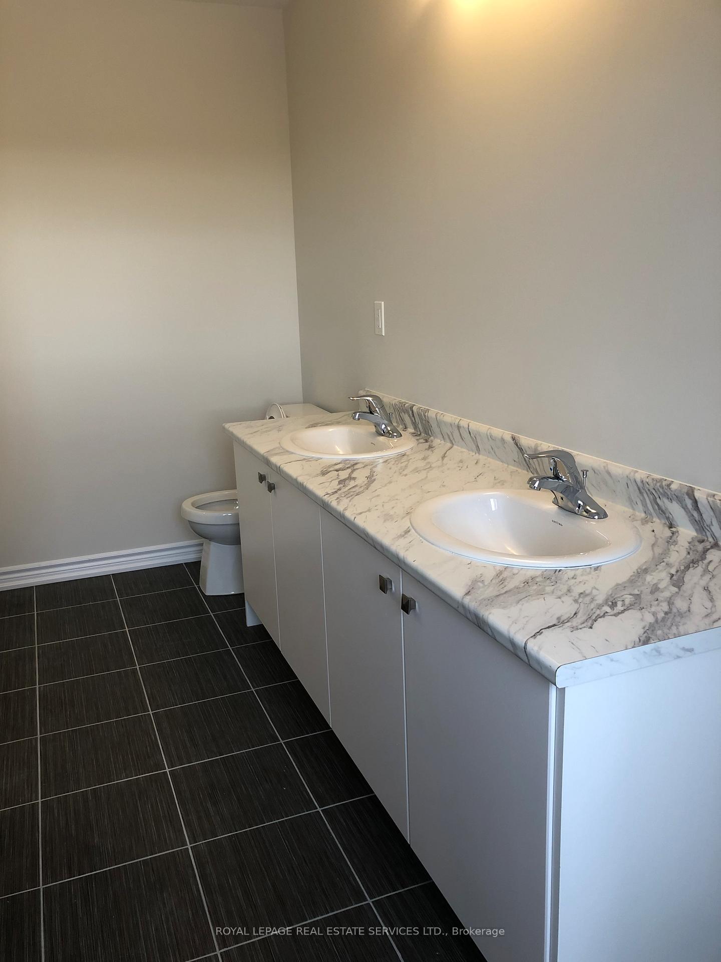 Photo 25 of 96 Explorer Way, Thorold, Rolling Meadows — HOMEH