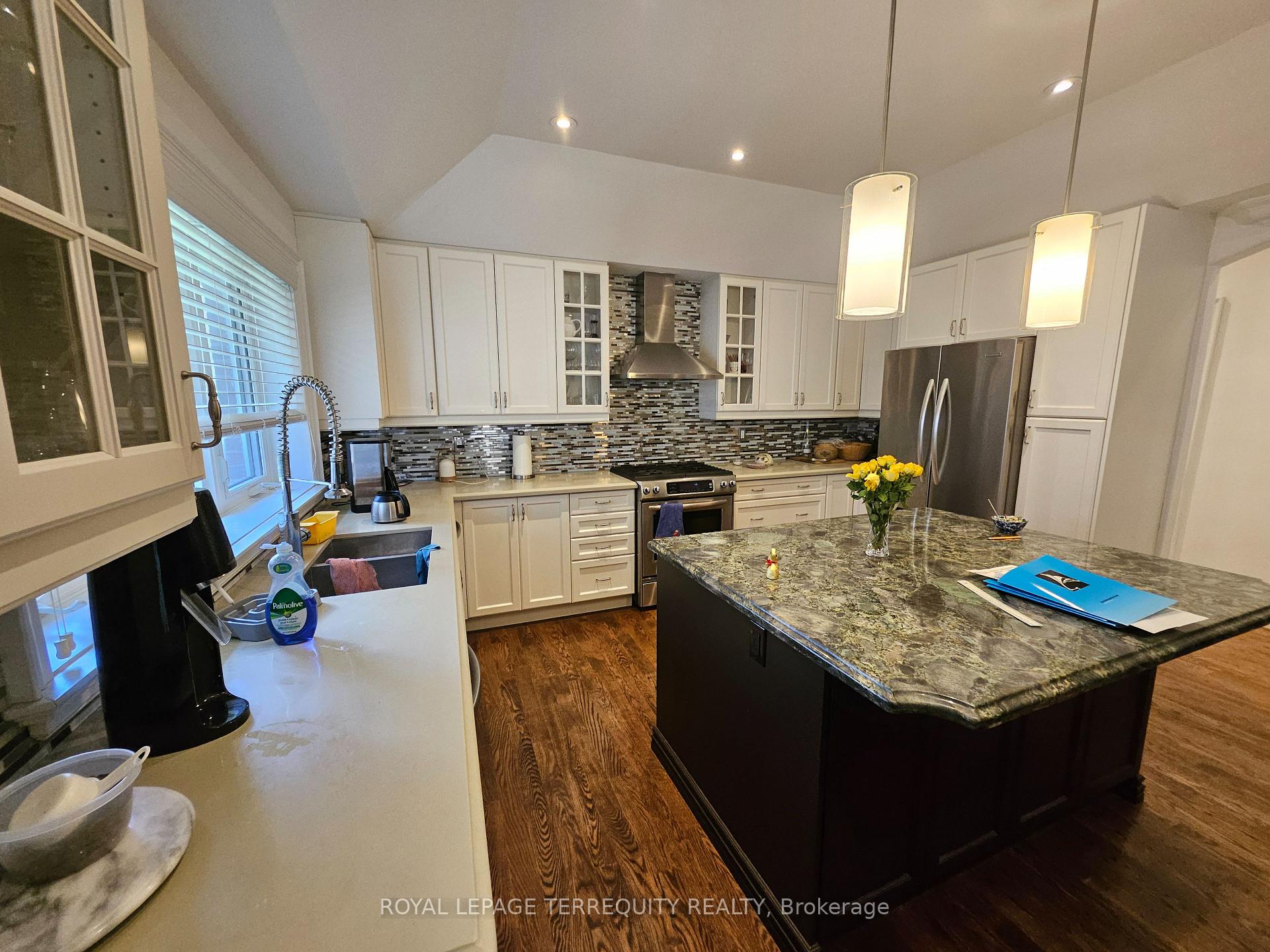 Photo 5 of 148 Viewmount Avenue, Toronto, Englemount-Lawrence — HOMEH