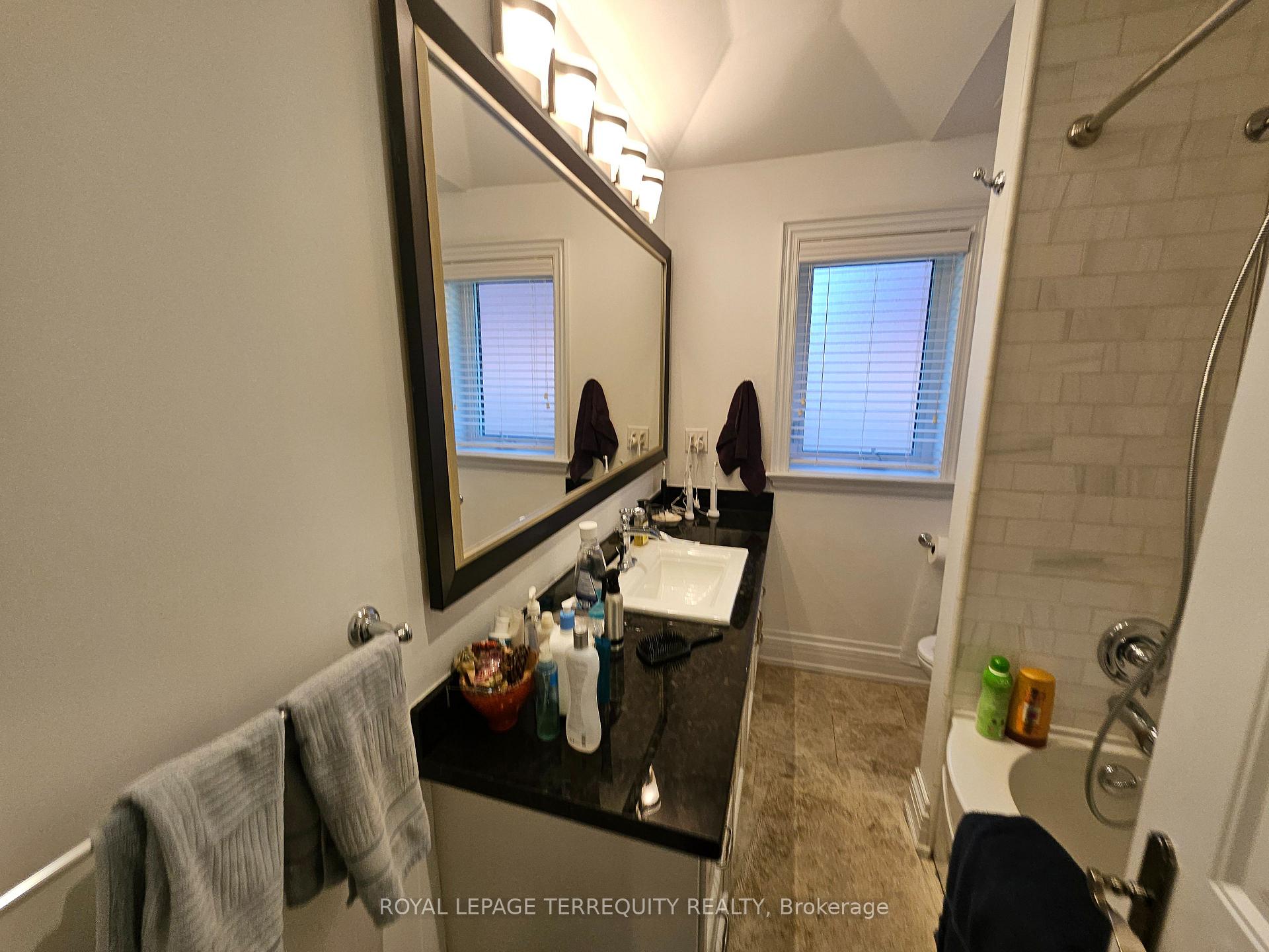 Photo 9 of 148 Viewmount Avenue, Toronto, Englemount-Lawrence — HOMEH