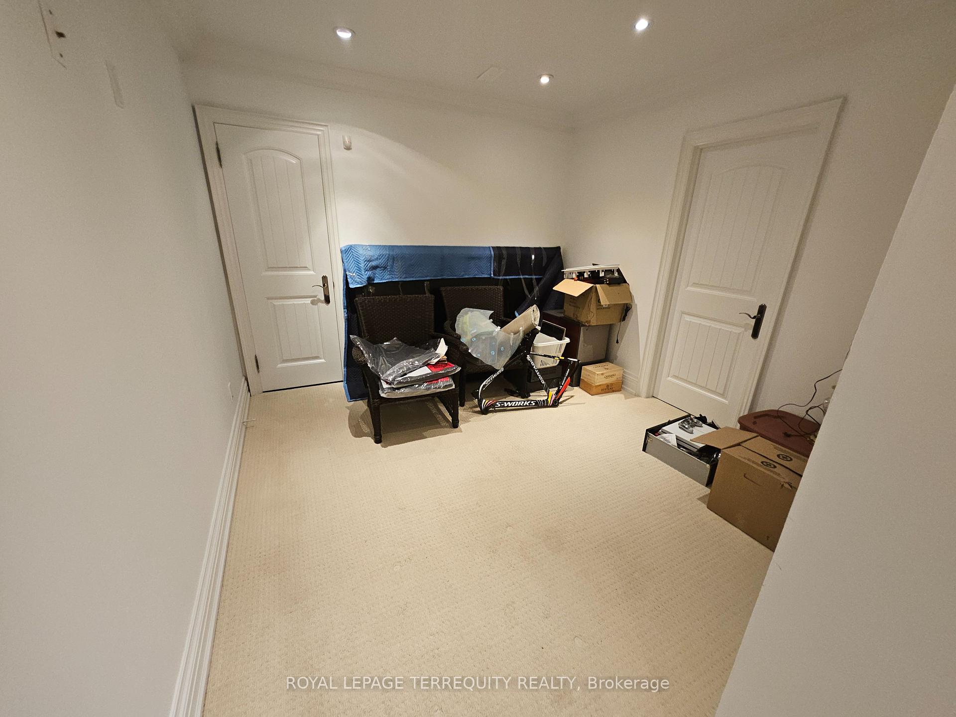 Photo 11 of 148 Viewmount Avenue, Toronto, Englemount-Lawrence — HOMEH