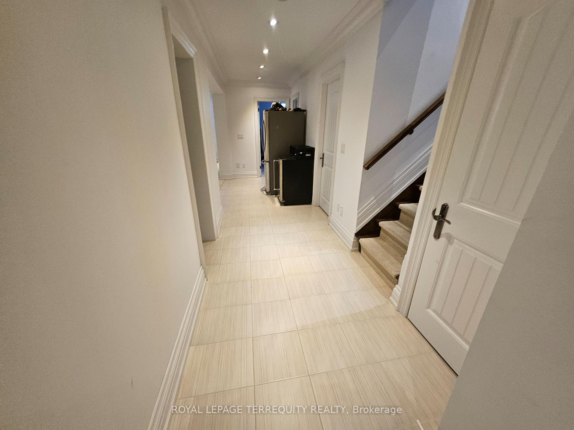 Photo 20 of 148 Viewmount Avenue, Toronto, Englemount-Lawrence — HOMEH