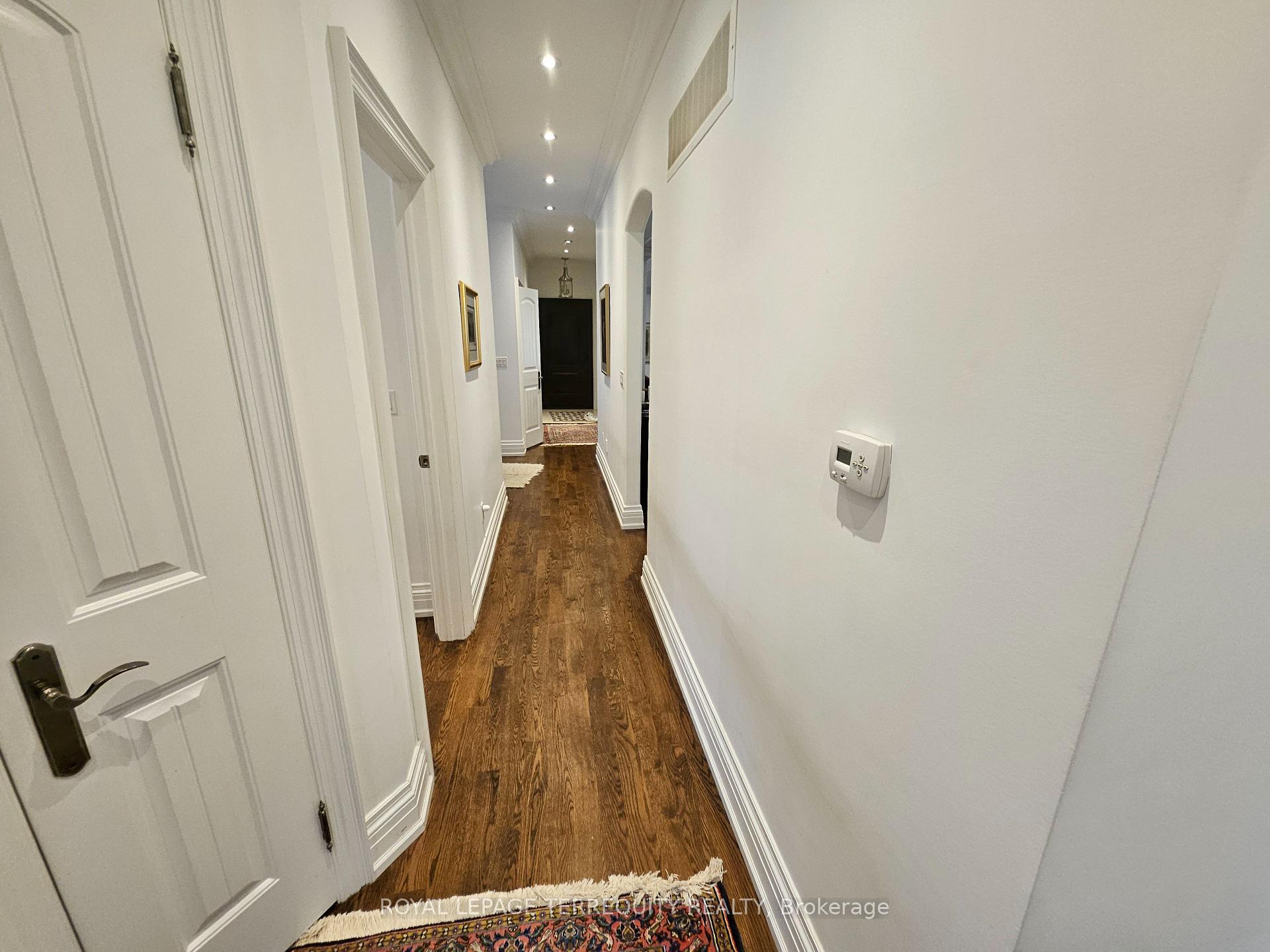 Photo 26 of 148 Viewmount Avenue, Toronto, Englemount-Lawrence — HOMEH