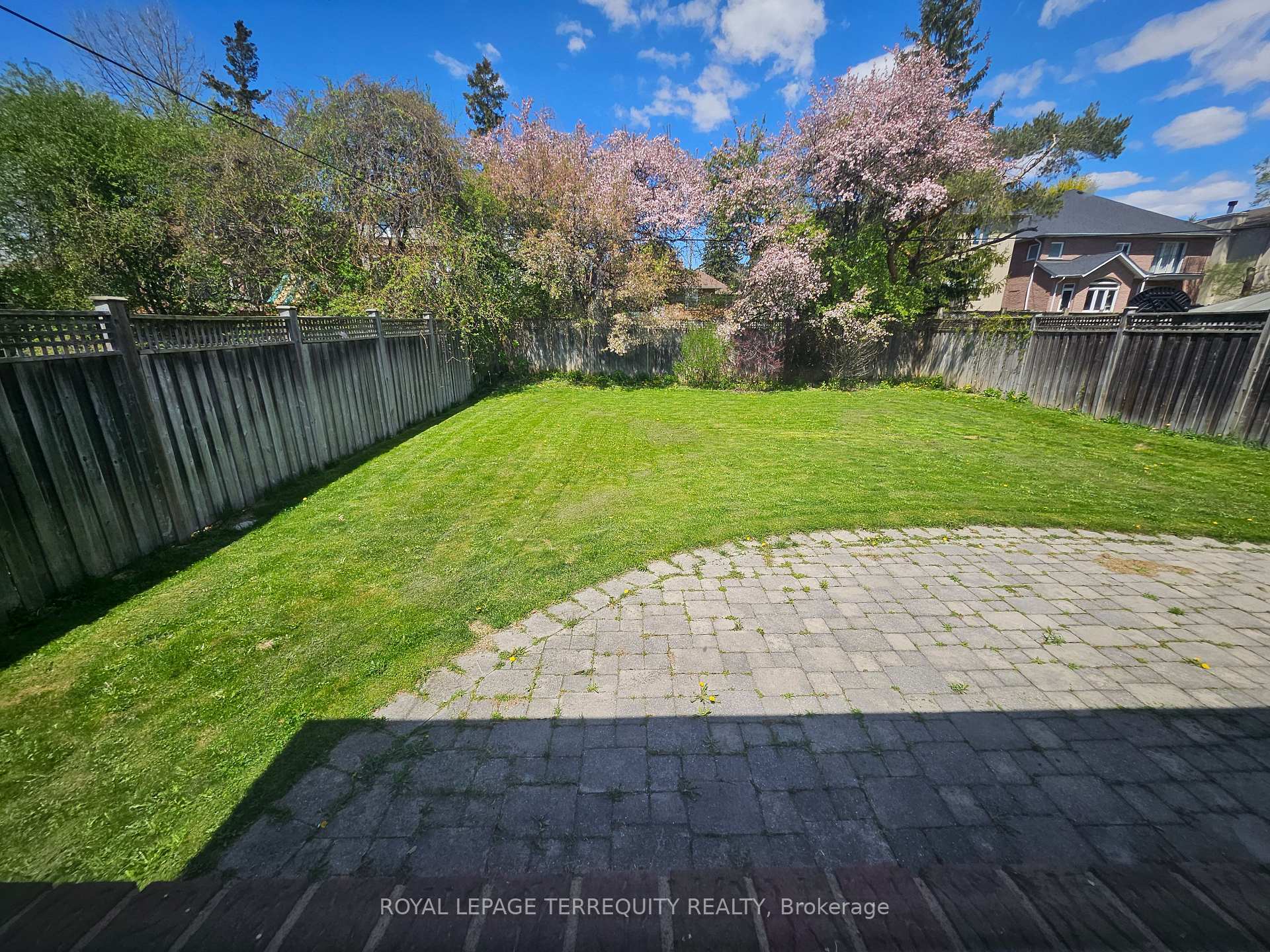 Photo 29 of 148 Viewmount Avenue, Toronto, Englemount-Lawrence — HOMEH