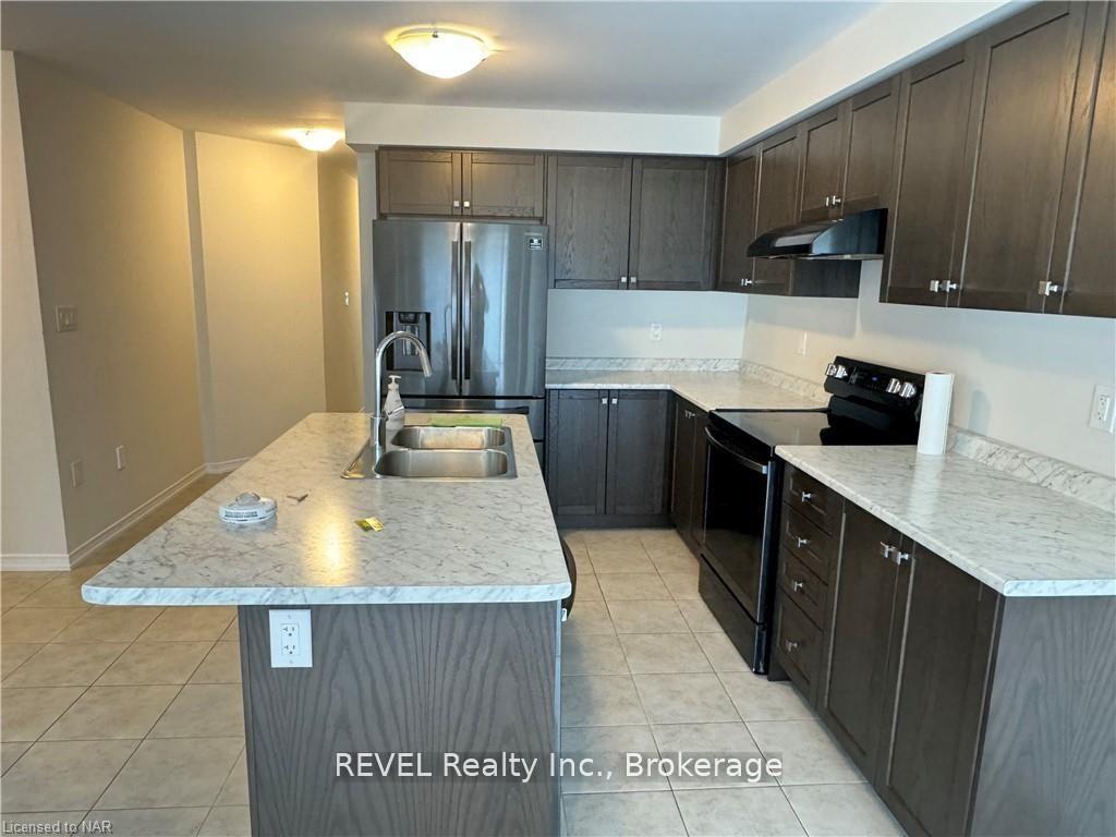 Photo 7 of 10 Vaughn Drive, Thorold, Hurricane/Merrittville — HOMEH