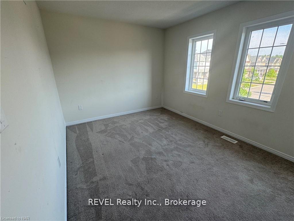 Photo 24 of 10 Vaughn Drive, Thorold, Hurricane/Merrittville — HOMEH