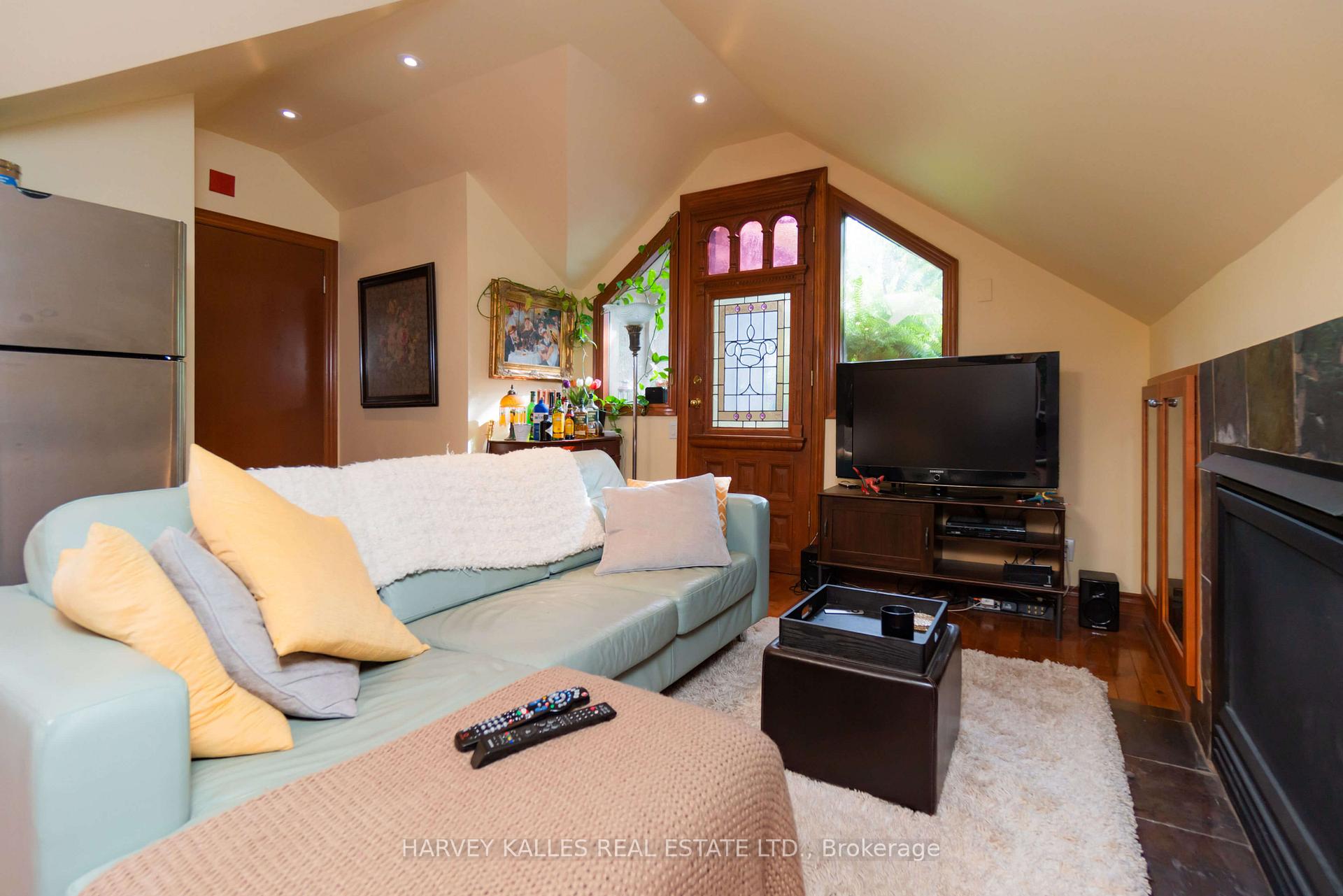 Photo 10 of Unit 5, 37 Metcalfe Street, Toronto, Cabbagetown-South St. James Town — HOMEH