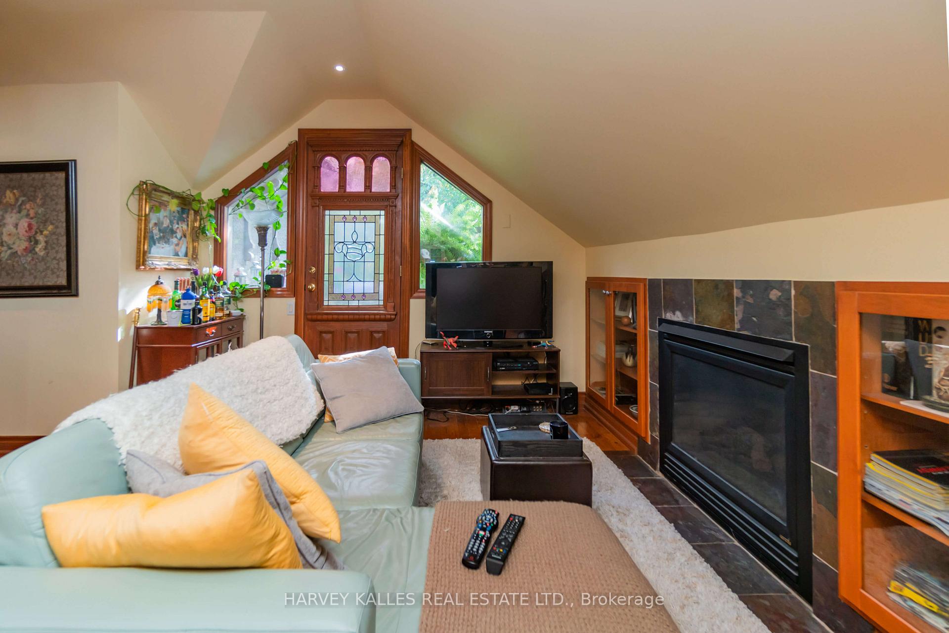 Photo 13 of Unit 5, 37 Metcalfe Street, Toronto, Cabbagetown-South St. James Town — HOMEH