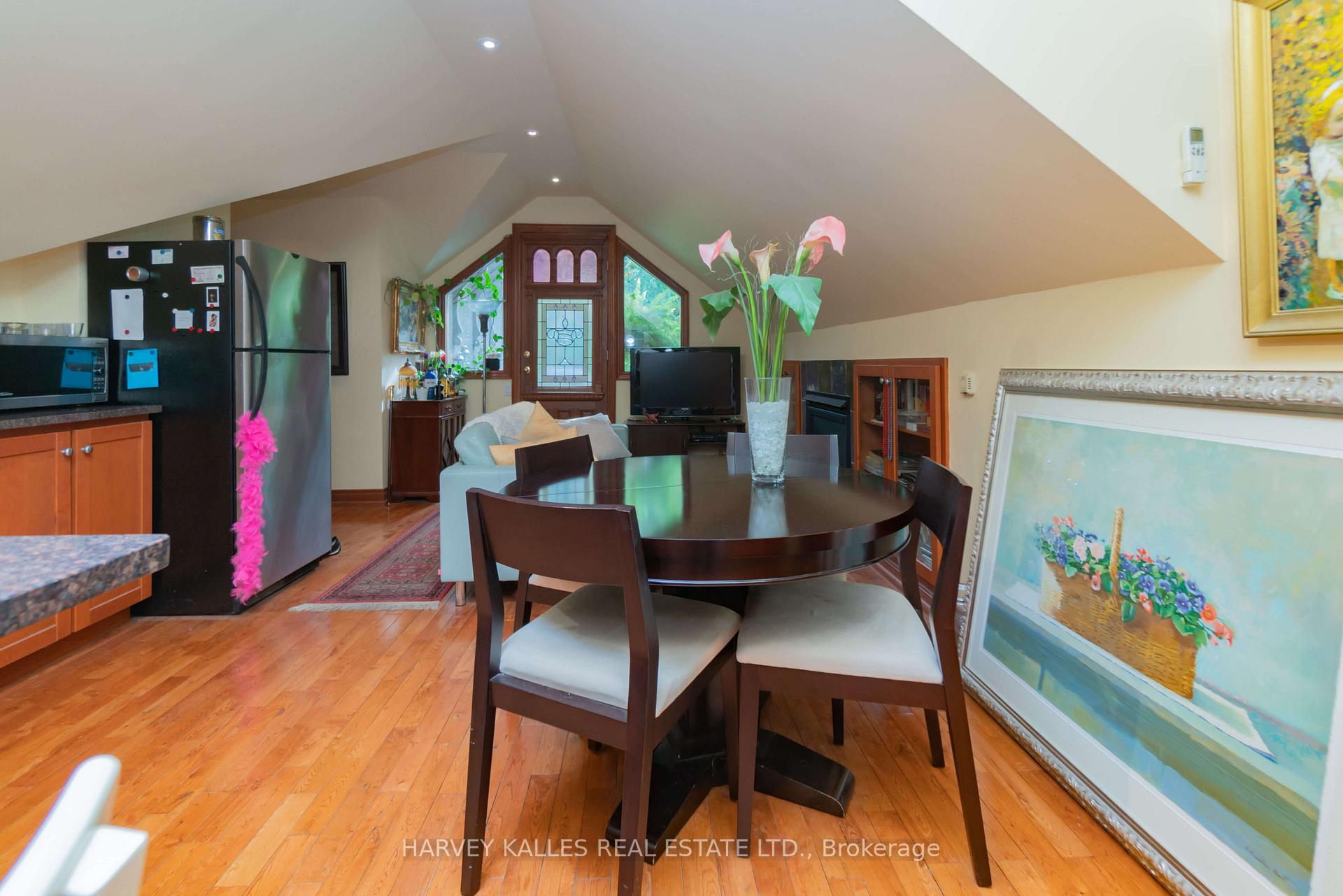 Photo 15 of Unit 5, 37 Metcalfe Street, Toronto, Cabbagetown-South St. James Town — HOMEH