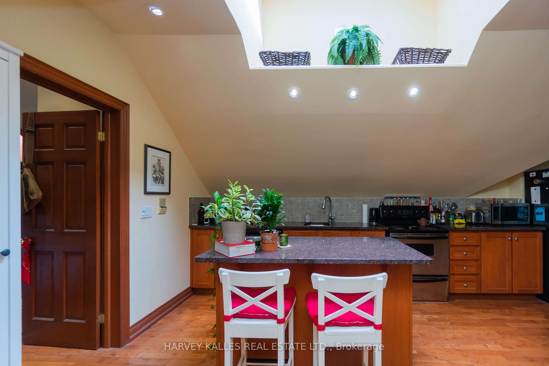 Photo 19 of Unit 5, 37 Metcalfe Street, Toronto, Cabbagetown-South St. James Town — HOMEH