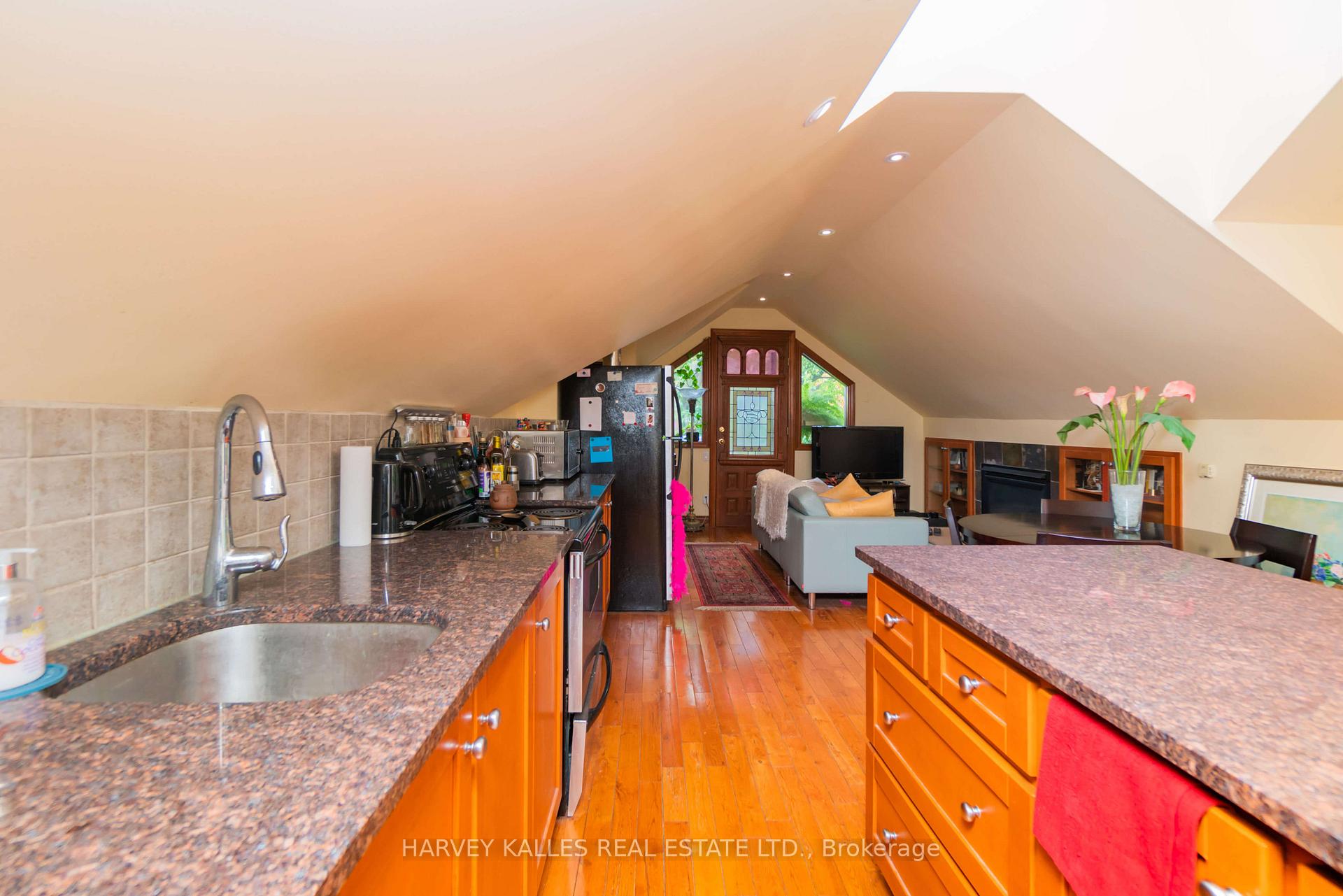 Photo 23 of Unit 5, 37 Metcalfe Street, Toronto, Cabbagetown-South St. James Town — HOMEH